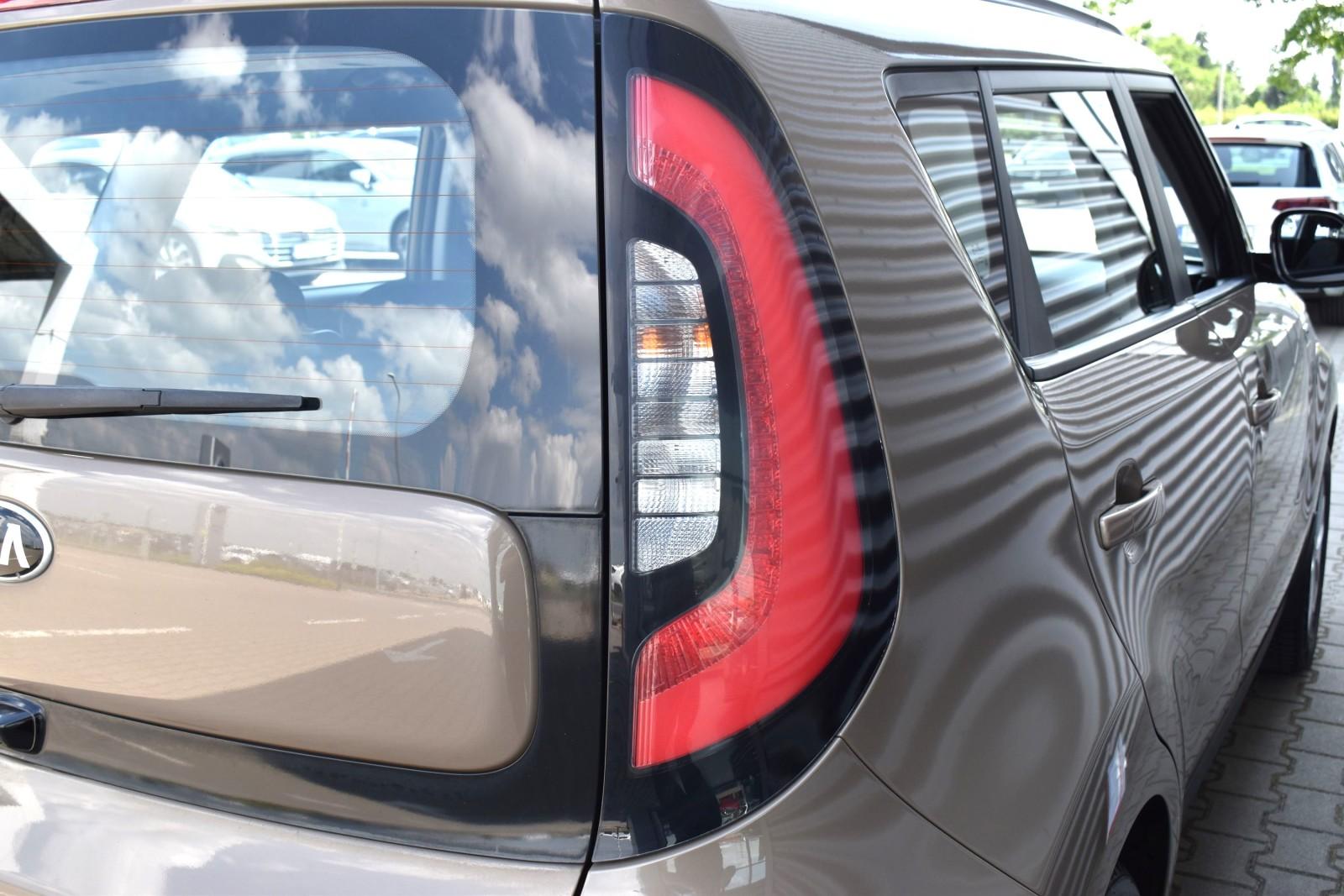 SalonPL "L" 132 KM Klima Automatyczna Bluetooth Kamera ASO 32
