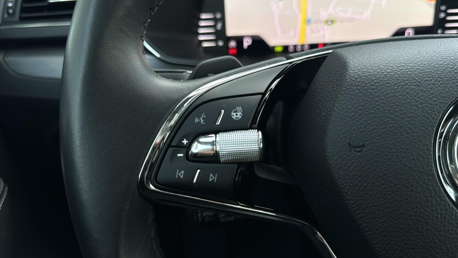 2.0 TDI 150 KM_Style_DSG_NAVI_Full LED_Cyfrowe zegary_SMART LINK 30