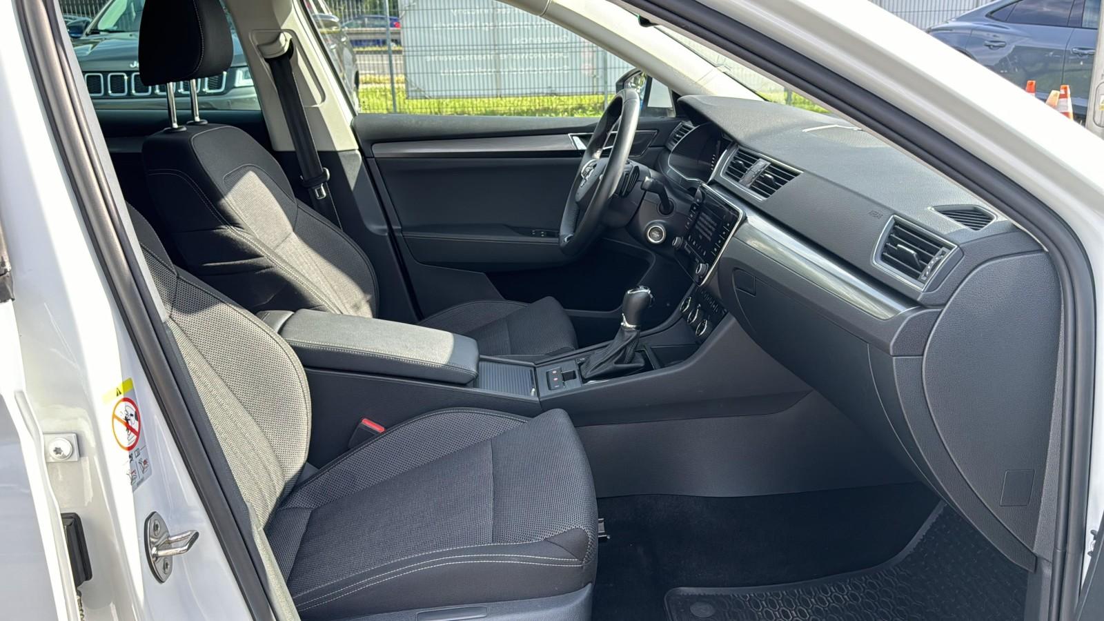 2.0 TDI 150 KM_Style_DSG_NAVI_Full LED_Cyfrowe zegary_SMART LINK 12
