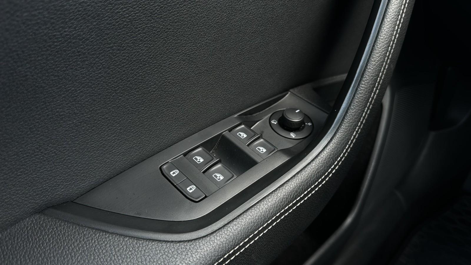 2.0 TDI 150 KM_Style_DSG_NAVI_Full LED_Cyfrowe zegary_SMART LINK 27