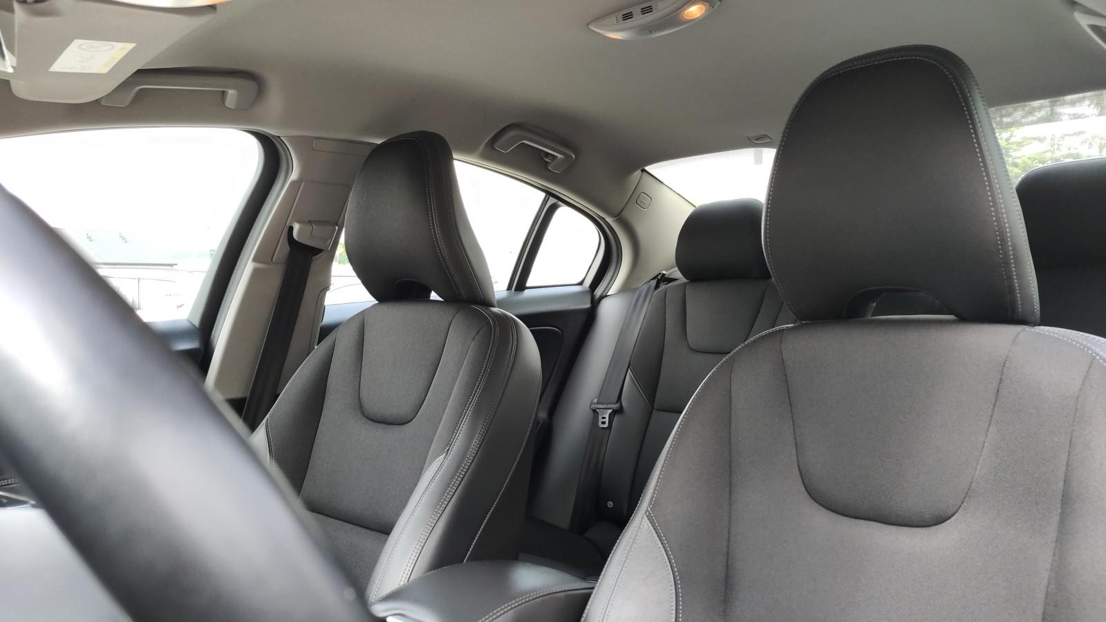 Salon PL FV23% D4 Drive-E Dynamic Edition 190KM Niski Przebieg 11