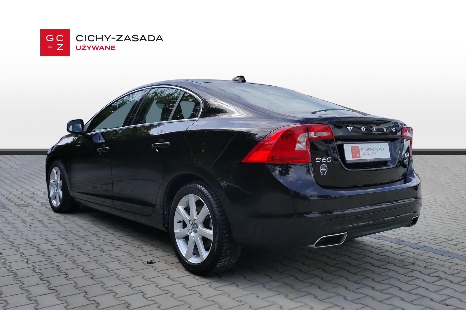 Salon PL FV23% D4 Drive-E Dynamic Edition 190KM Niski Przebieg 4