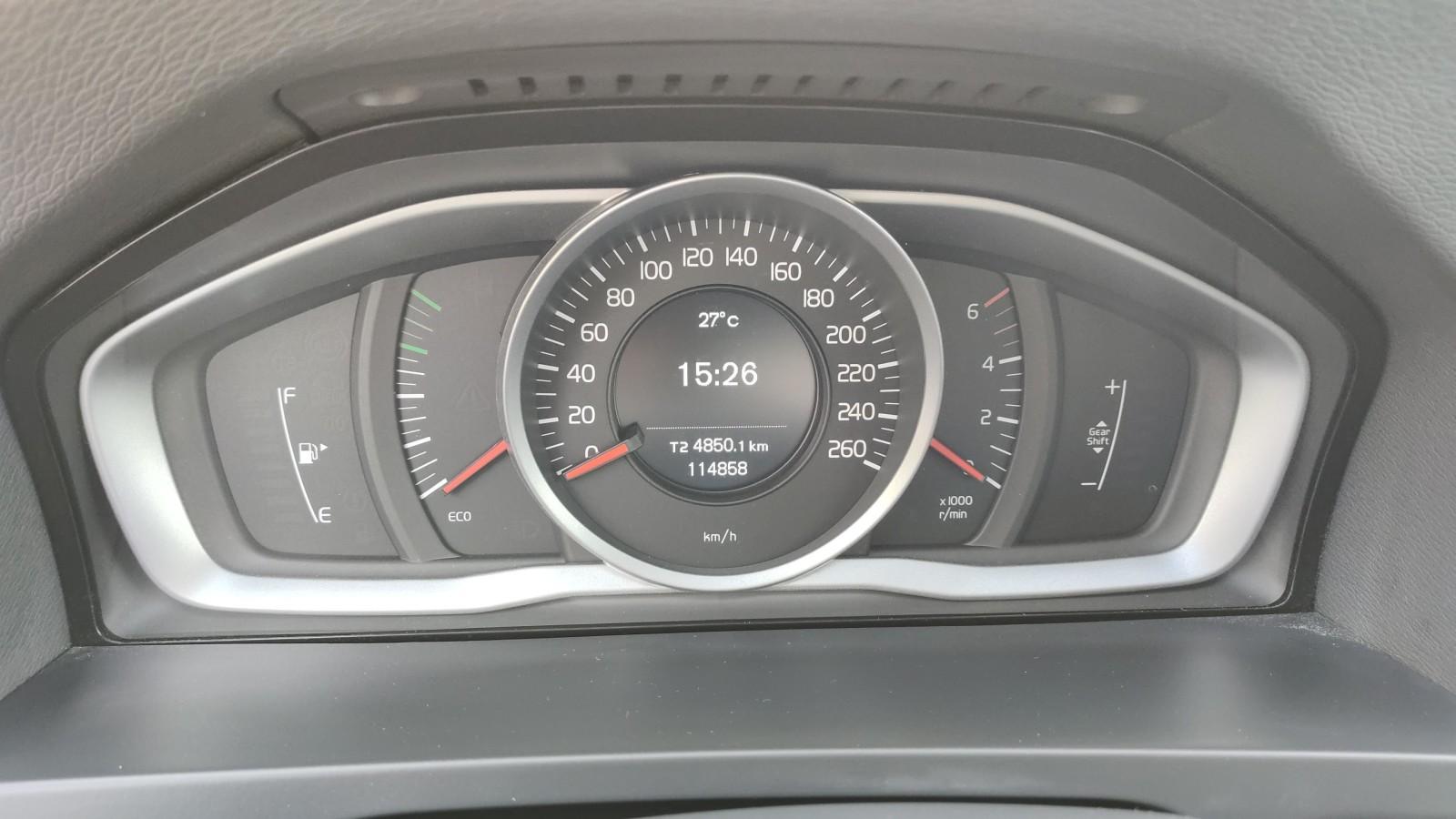 Salon PL FV23% D4 Drive-E Dynamic Edition 190KM Niski Przebieg 17
