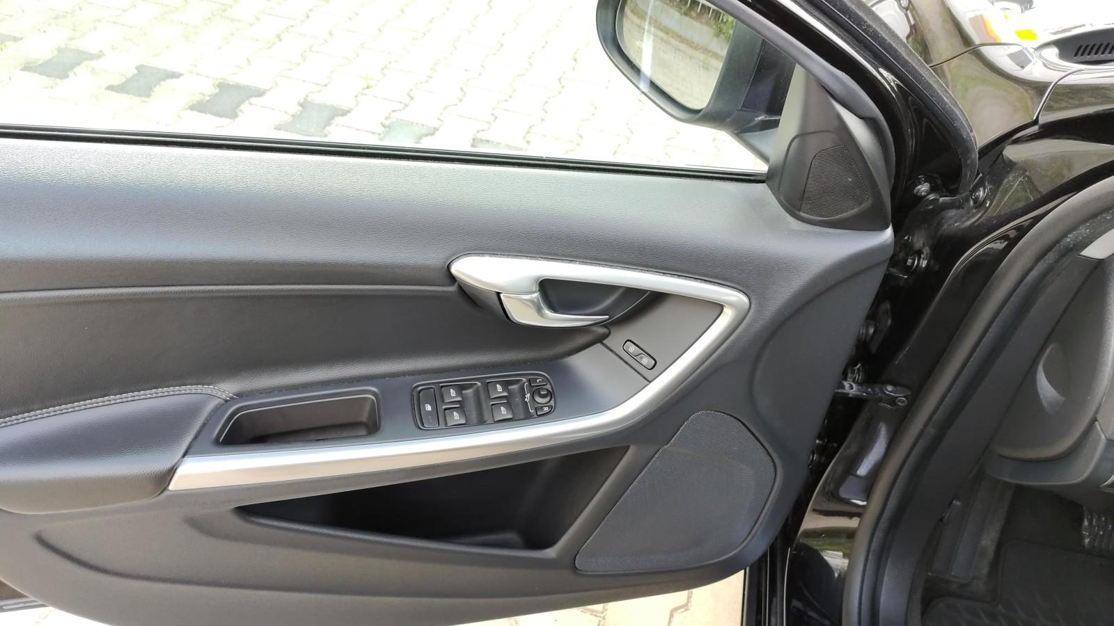 Salon PL FV23% D4 Drive-E Dynamic Edition 190KM Niski Przebieg 9