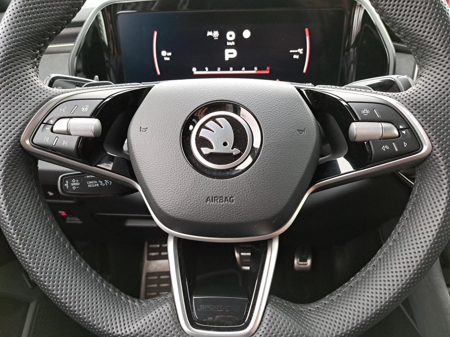 2.0TDI 193KM Sportline 4x4 Systemy Pakiety Hak SalonPL FV23 21