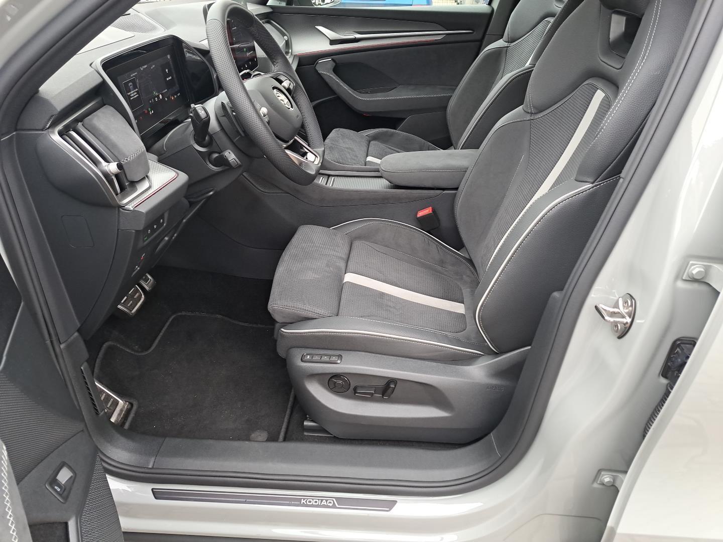 2.0TDI 193KM Sportline 4x4 Systemy Pakiety Hak SalonPL FV23 8