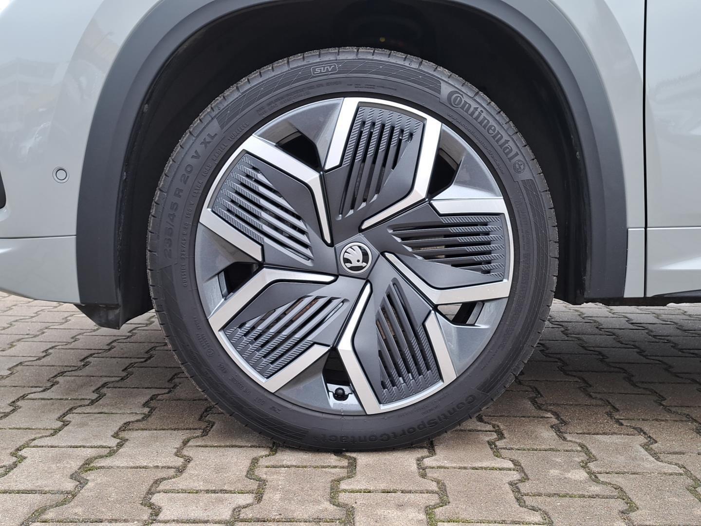 2.0TDI 193KM Sportline 4x4 Systemy Pakiety Hak SalonPL FV23 38
