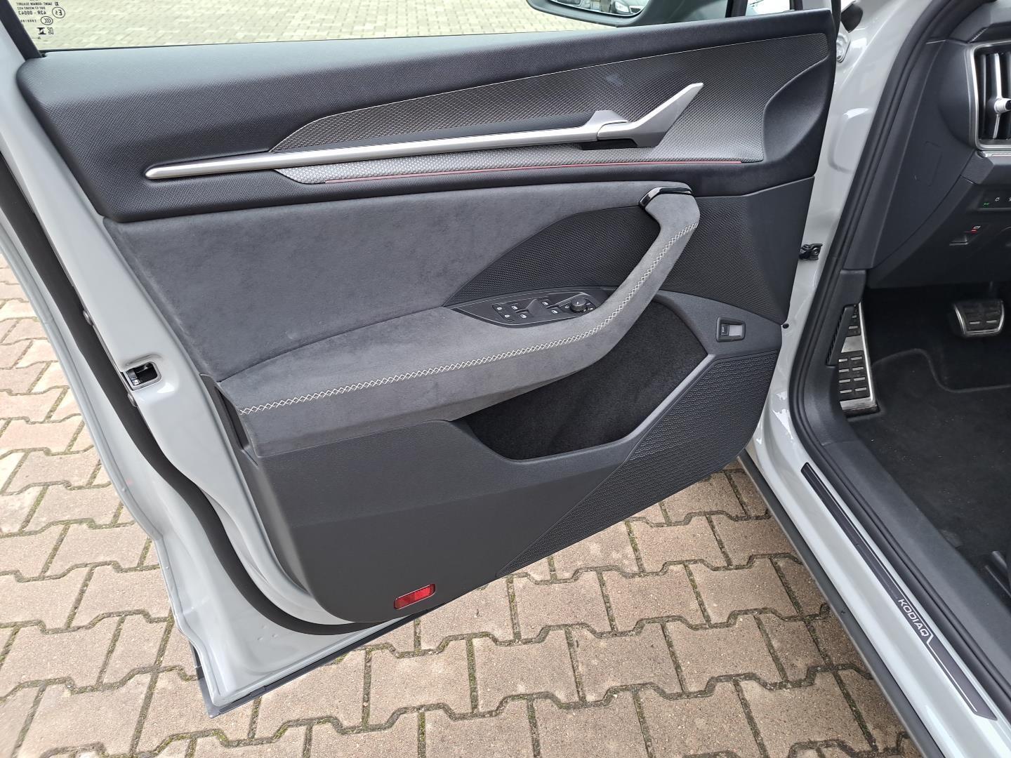 2.0TDI 193KM Sportline 4x4 Systemy Pakiety Hak SalonPL FV23 23