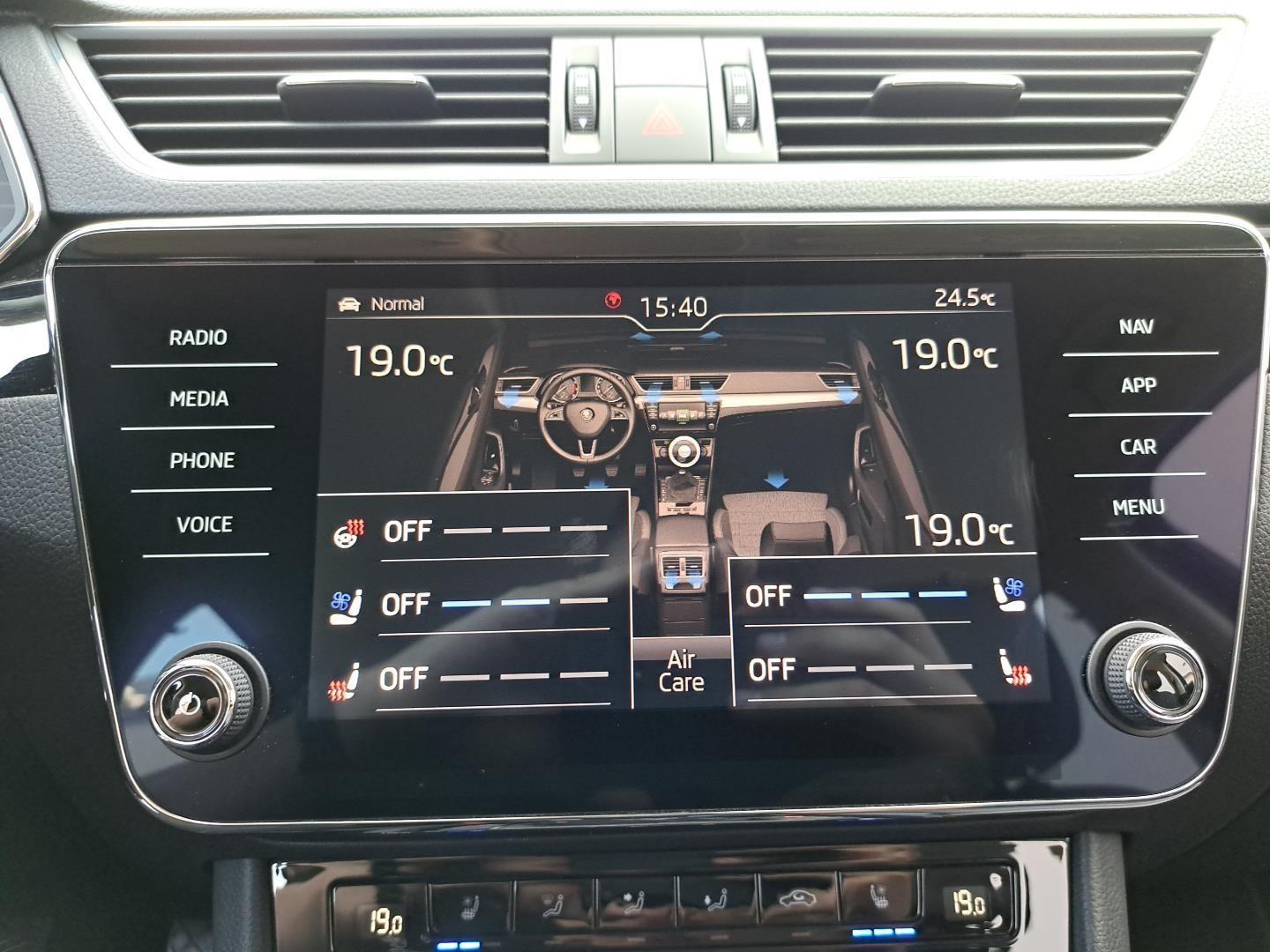 2.0TDI 150KM Laurin&Klement Pakiety Kamera CANTON El.Klapa Wentyl.Fot. 33
