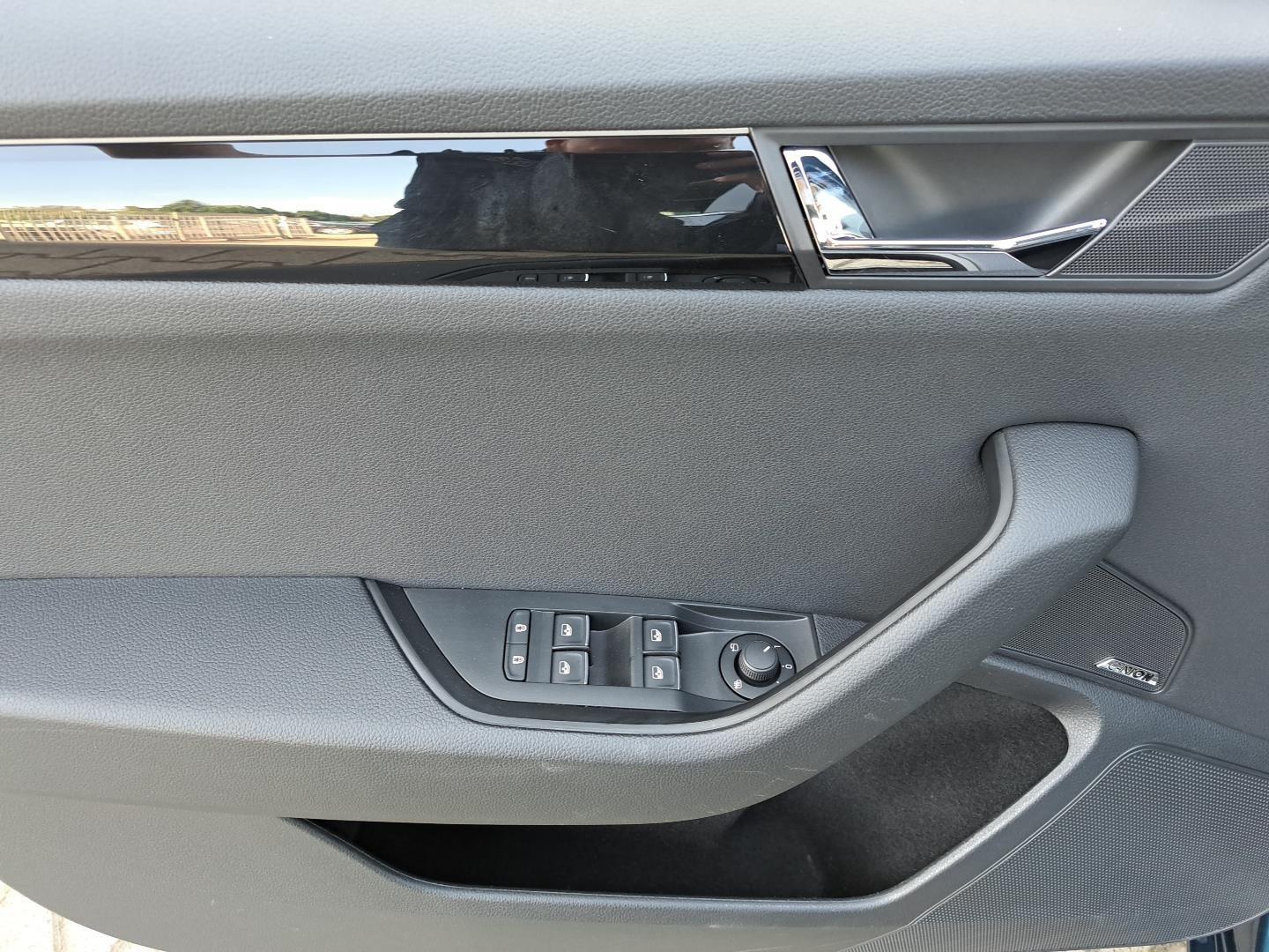 2.0TDI 150KM Laurin&Klement Pakiety Kamera CANTON El.Klapa Wentyl.Fot. 13