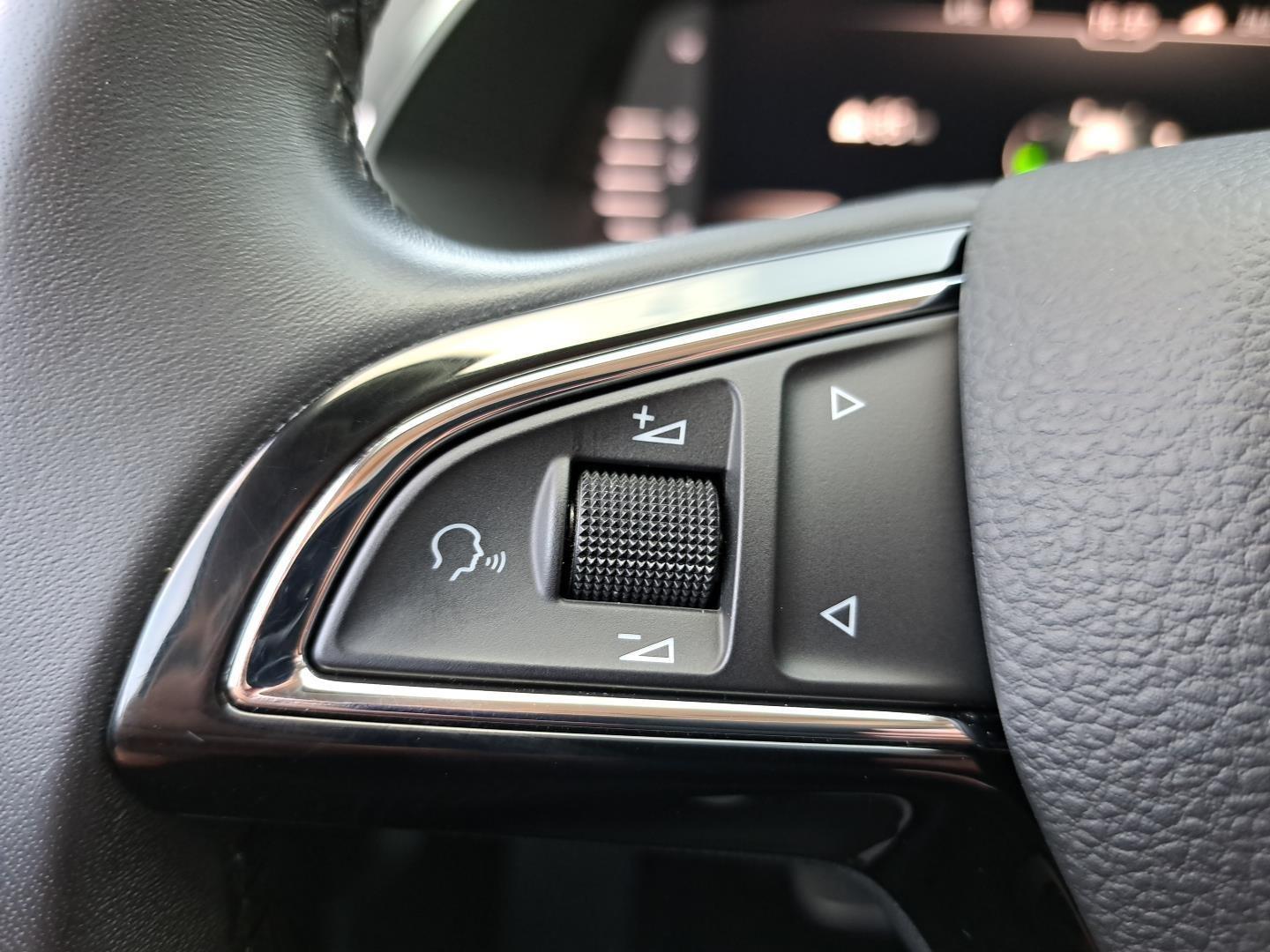 2.0TDI 150KM Laurin&Klement Pakiety Kamera CANTON El.Klapa Wentyl.Fot. 20