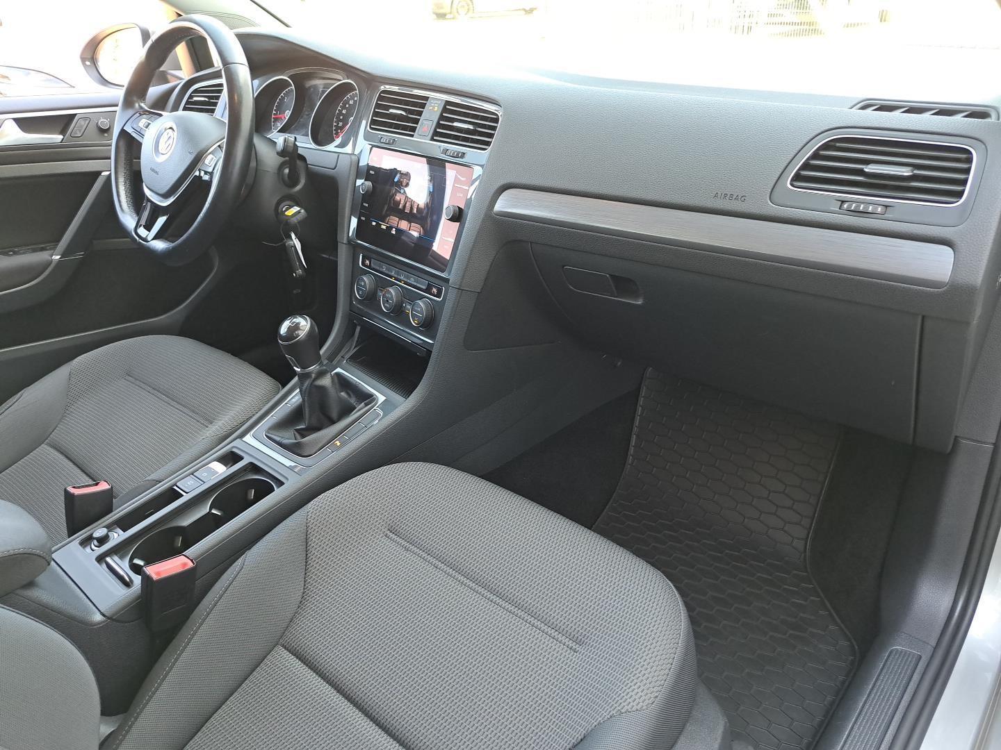 SalonPL Comfortline 115KM Czuj.Park. ACC DealerASO AppConnect FV23% 9