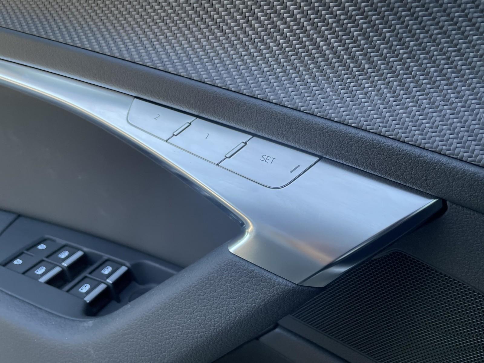 Quattro, CarPlay & Android Auto, Kamera 360, Matrix LED 8