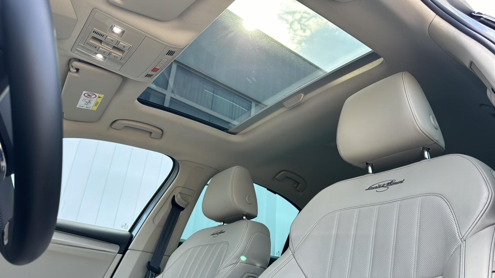2.0 TSI 190 KM_Laurin & Klement_APP_kAMERA 360_Panorama_LED_Park Assistant 20