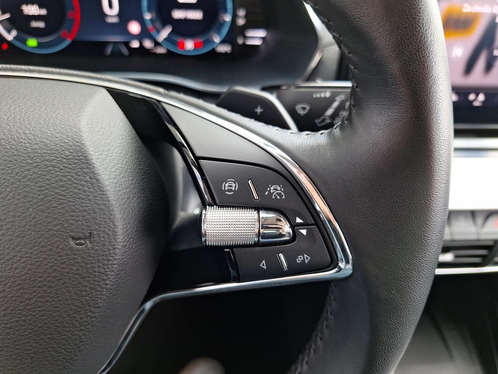 2.0TDI 150KM SerwisASO ACC HeadUP Matrix Hak KessyFull FV23 16
