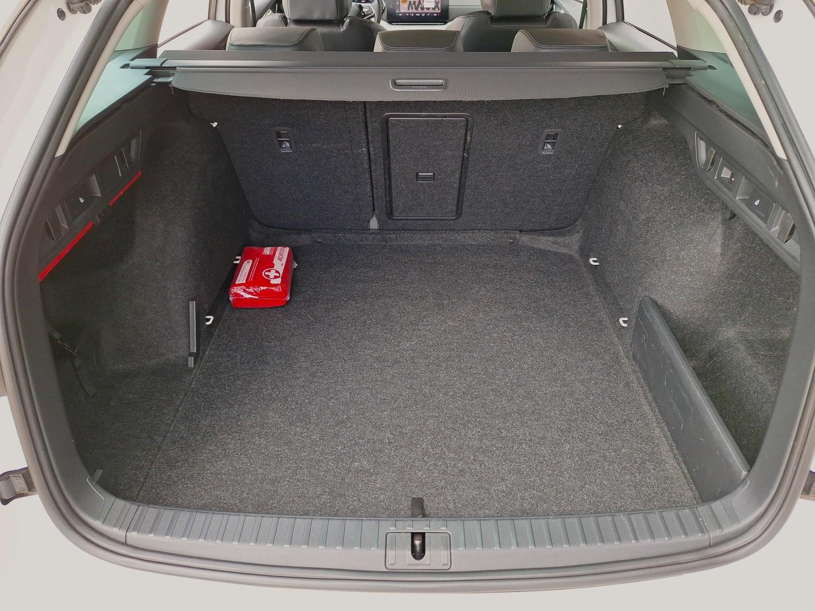 2.0TDI 150KM SerwisASO ACC HeadUP Matrix Hak KessyFull FV23 11