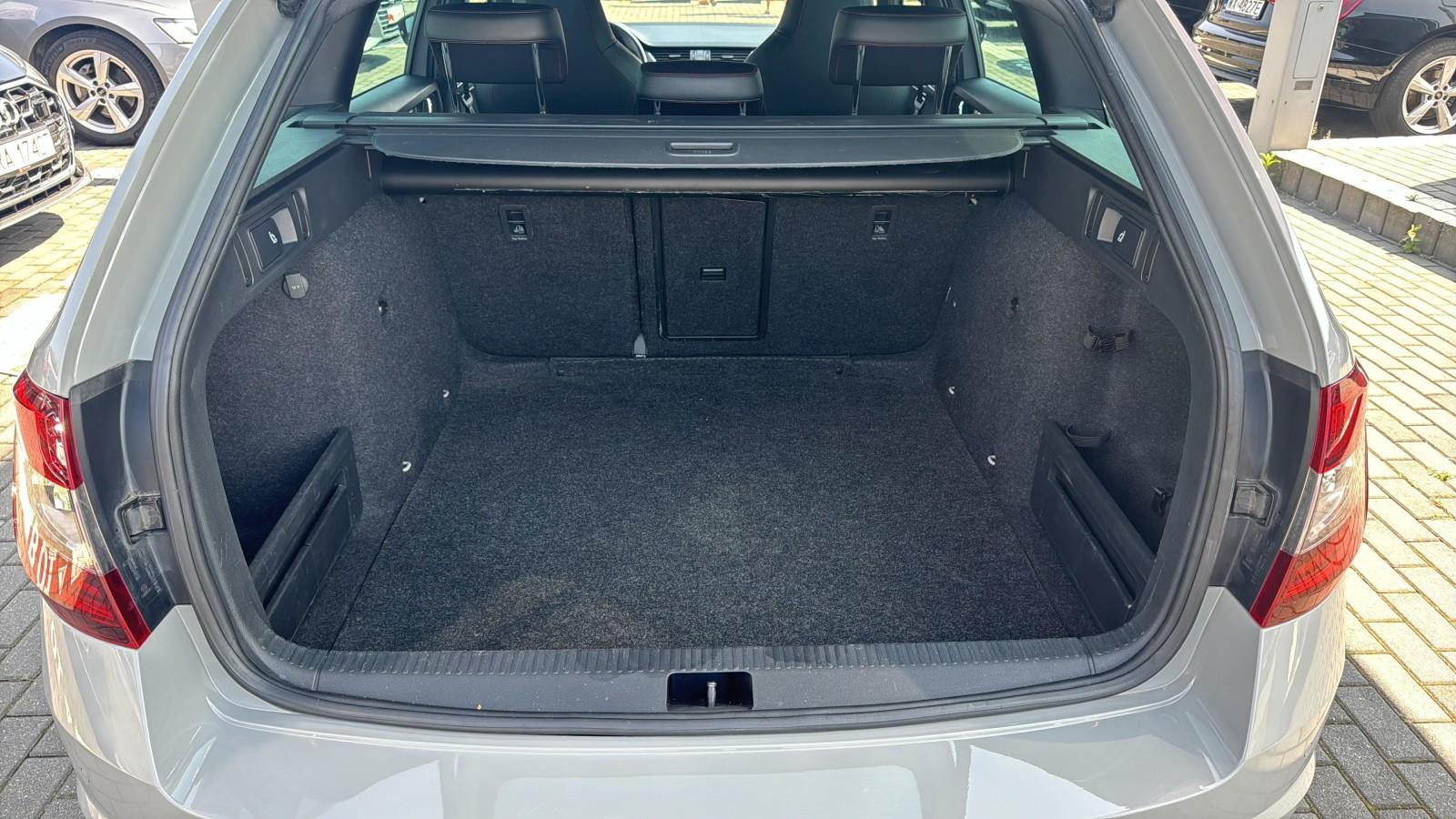 Octavia Combi 2.0 TDI 4x4 DSG RS 36