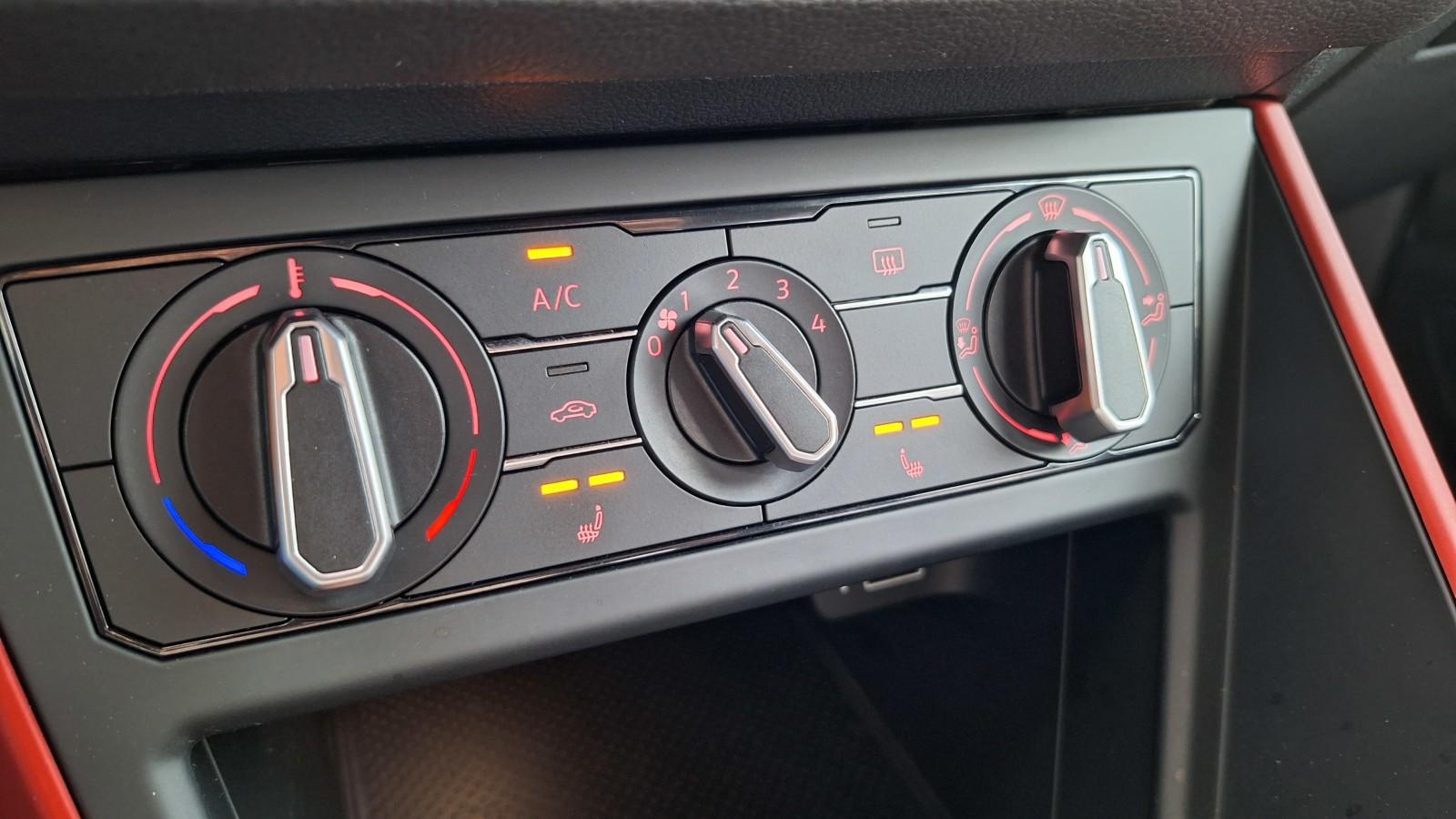 GTI serwis ASO 2.0TSI 200KM bezwypadkowy virtual tr.jazdy łopatki VAT 29