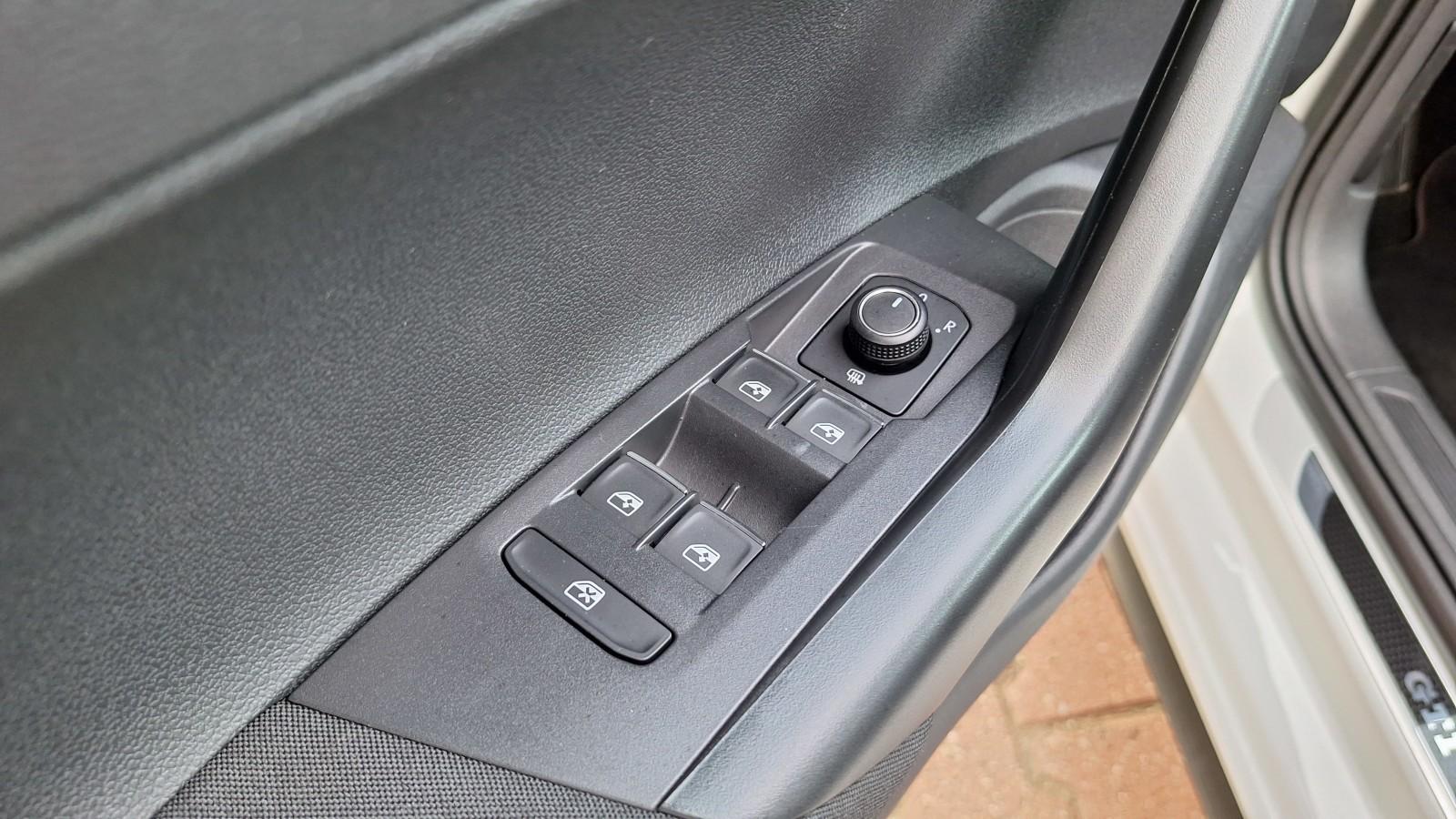GTI serwis ASO 2.0TSI 200KM bezwypadkowy virtual tr.jazdy łopatki VAT 11