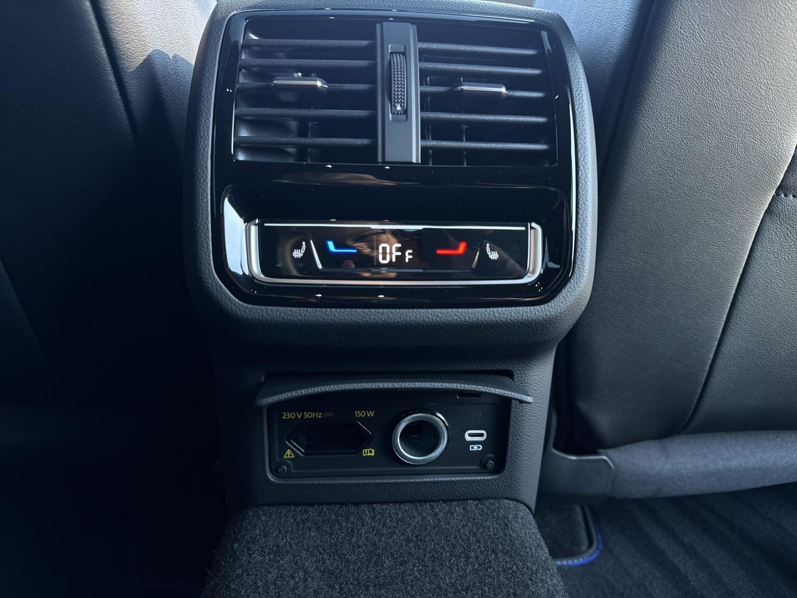 2.0 TSI 320 KM_„R”_4Motion_Panorama_Keyless_Kamera 360_LED High 12