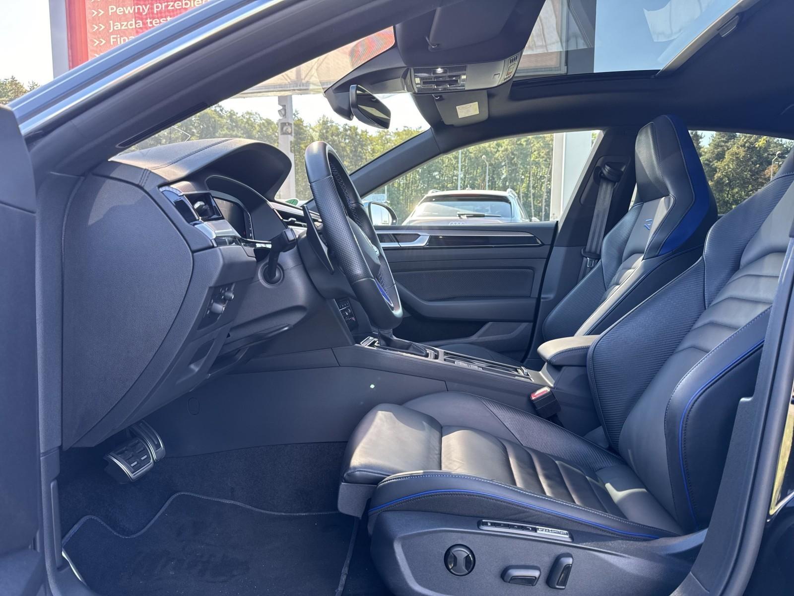 2.0 TSI 320 KM_„R”_4Motion_Panorama_Keyless_Kamera 360_LED High 8