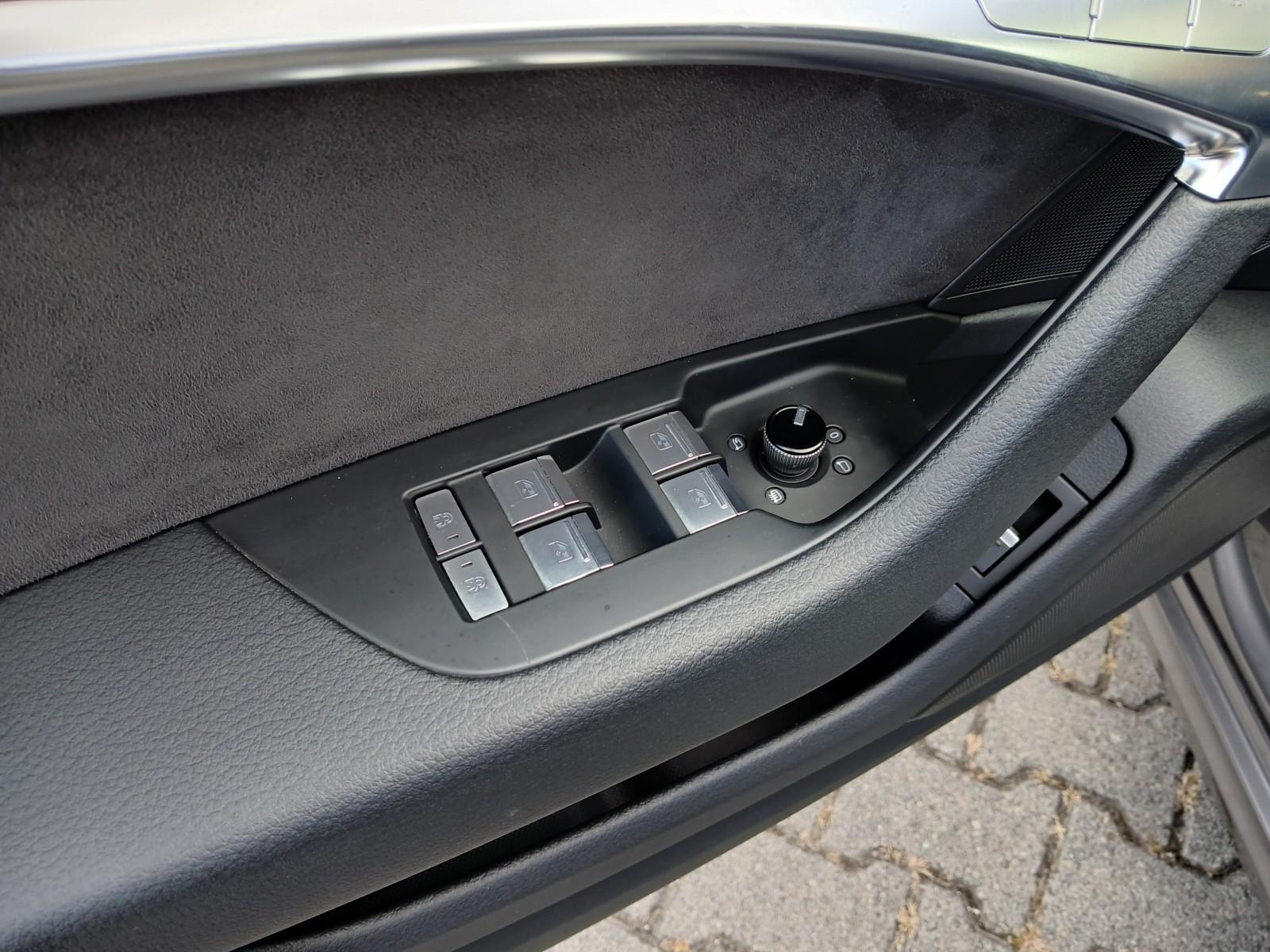 S Line | Alcantara | Kamera 360 | Ambiente | Tempomat ACC 8