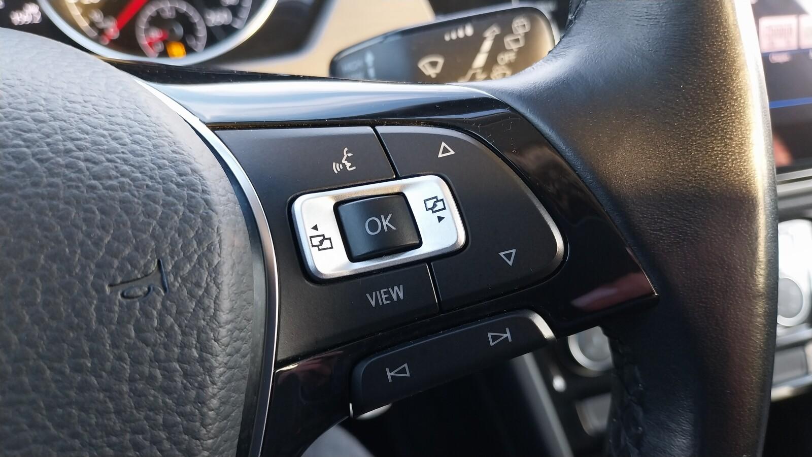 Volkswagen Touran 1.5 TSI 150KM Czujniki parkowania Salon PL Led 17