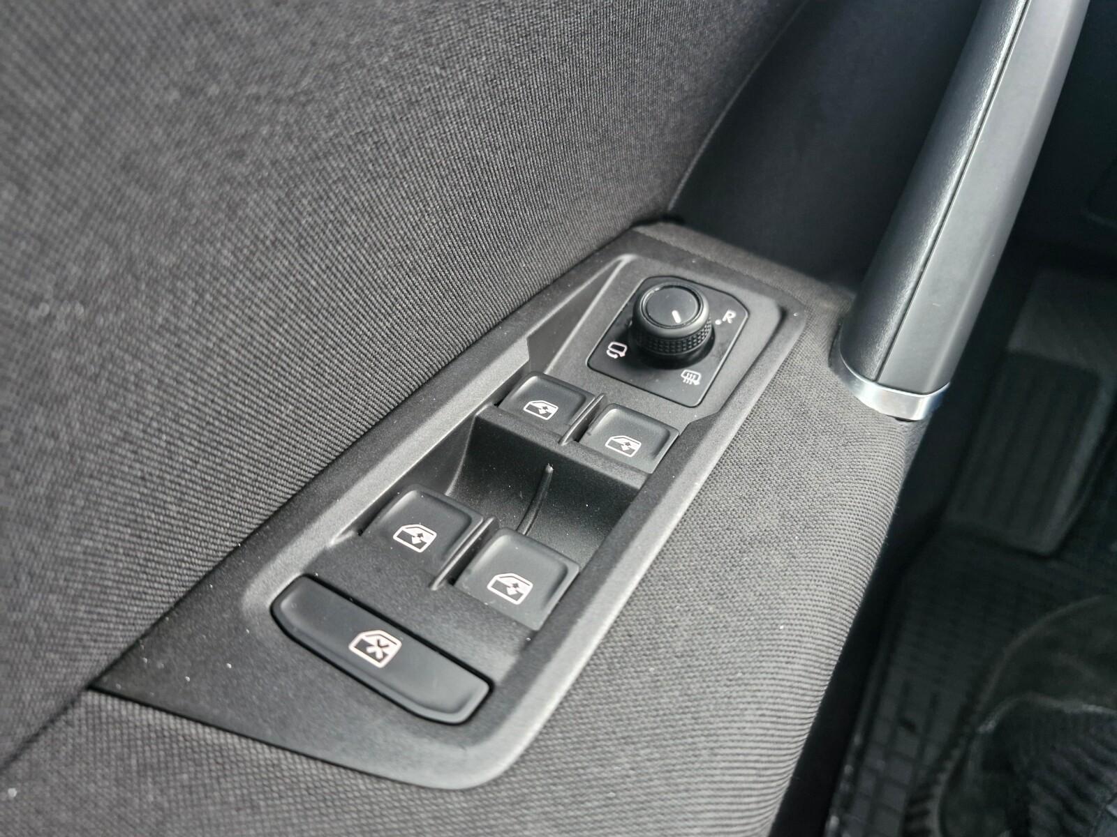 Volkswagen Touran 1.5 TSI 150KM Czujniki parkowania Salon PL Led 9