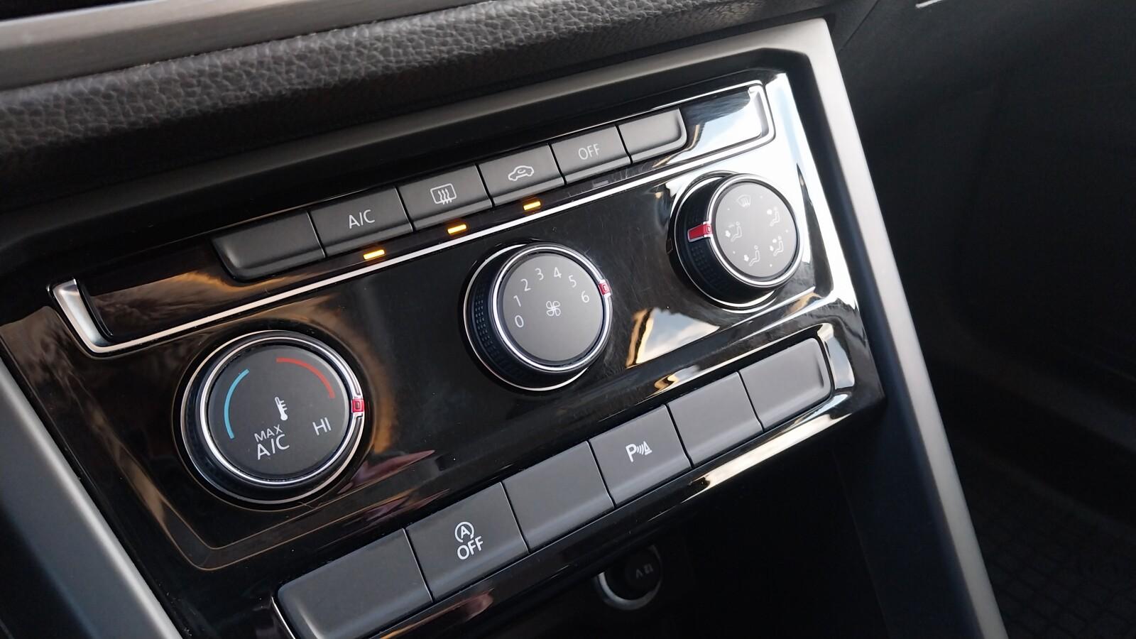Volkswagen Touran 1.5 TSI 150KM Czujniki parkowania Salon PL Led 19