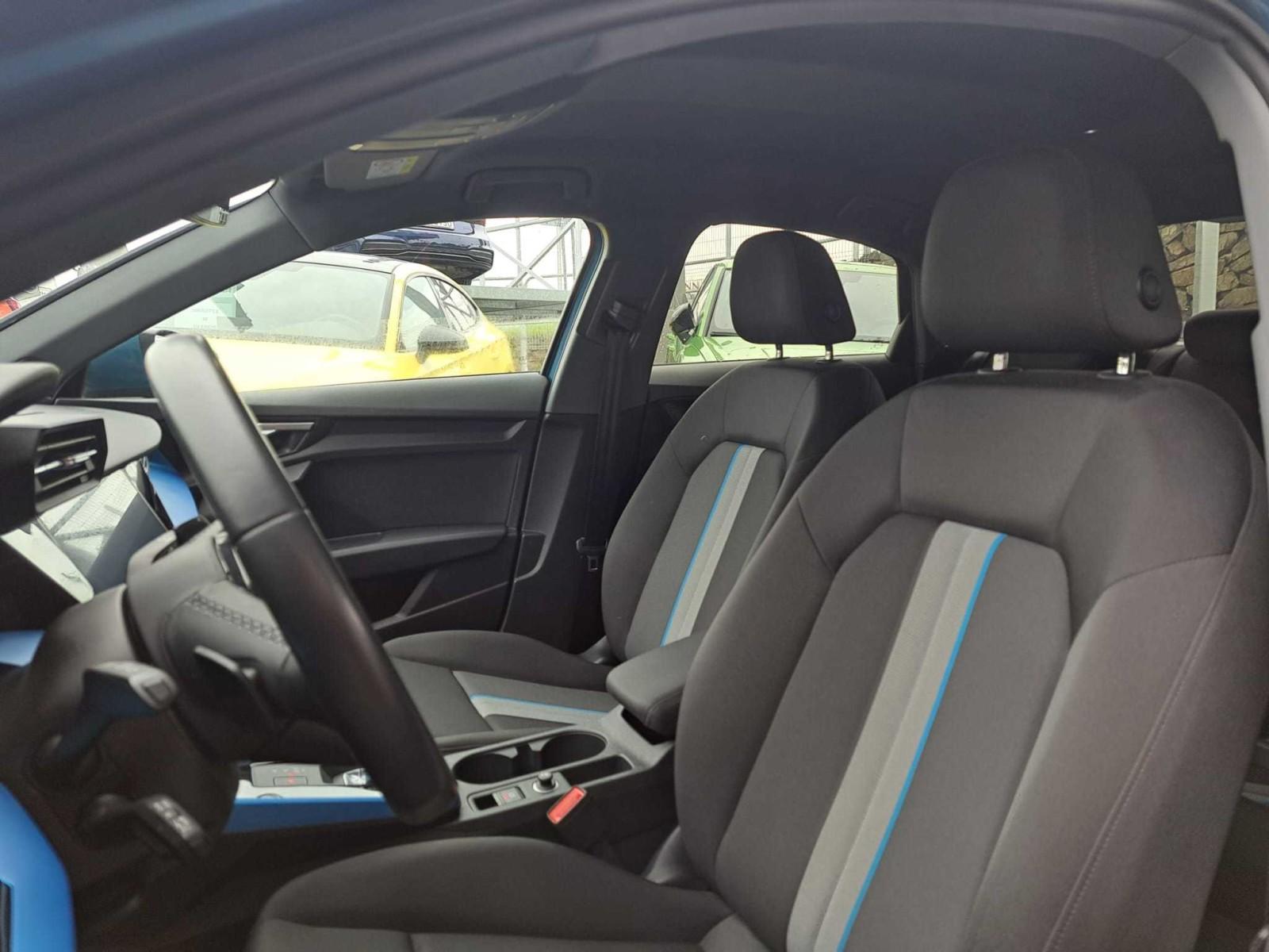 Audi A3 30 TFSI mHEV Advanced S tronic 9