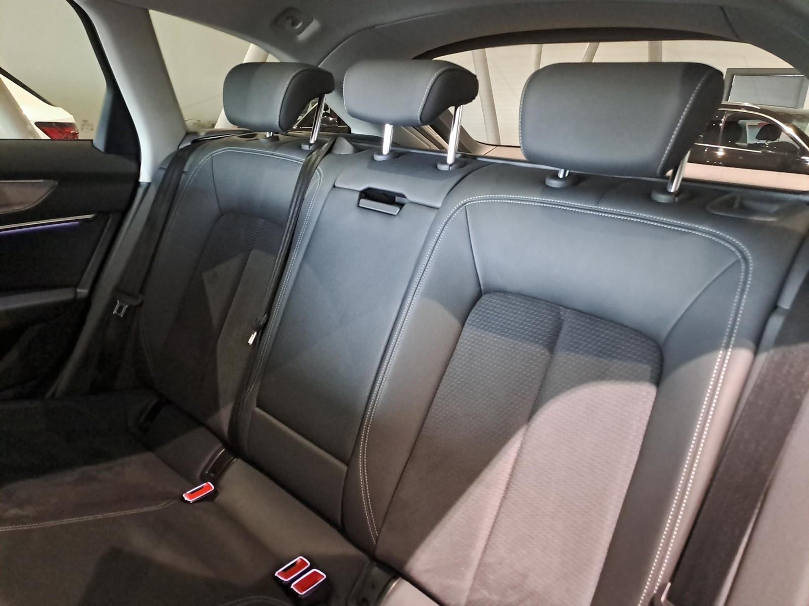 Sport S tronic Quattro 367KM 1984 cm3 Hybryda Plug-In 14