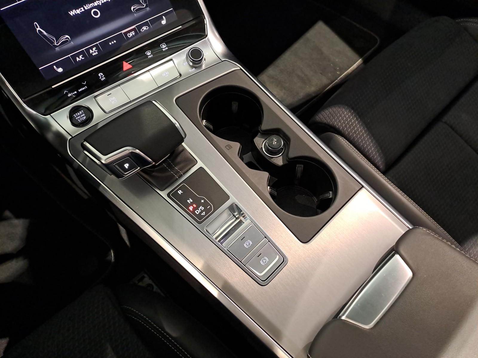 Sport S tronic Quattro 367KM 1984 cm3 Hybryda Plug-In 13