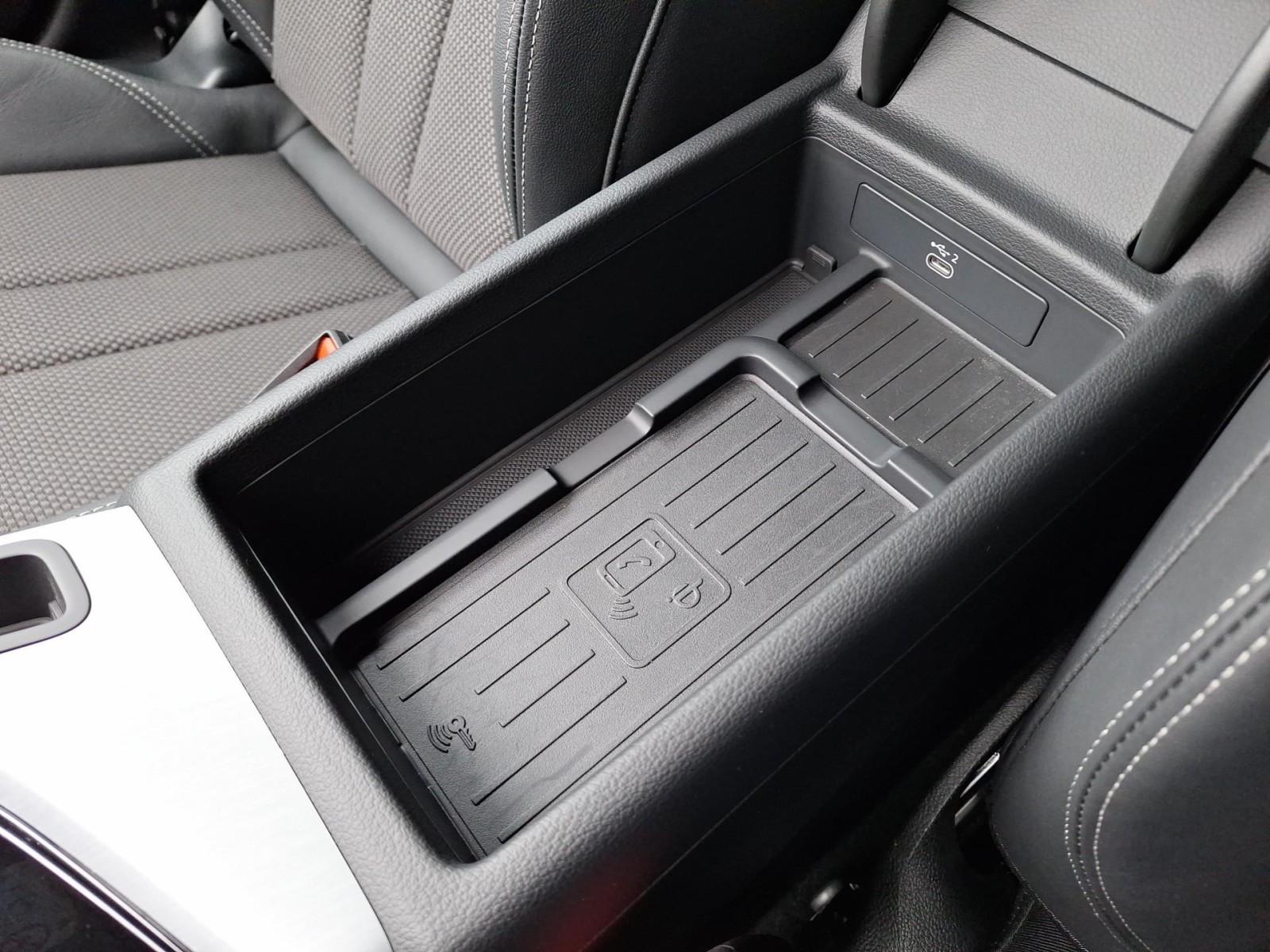 TFSI S line S tronic Ambiente/LEDMatrix-Beam/Hak/Kamera/Smart.Inter 26