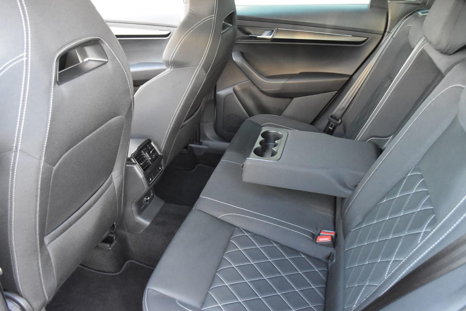 Salon PL 1.5 TSI 150KM Sportline Podgrz.Szyba Fotele Kessy Kamera ACC 32