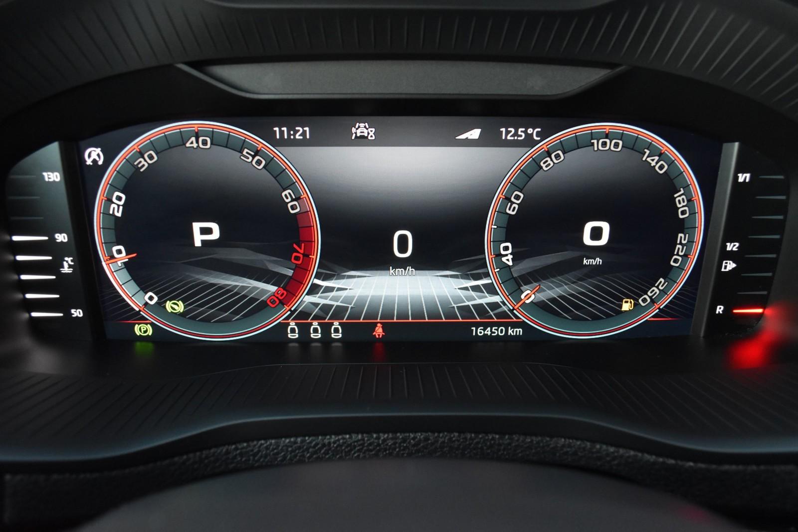Salon PL 1.5 TSI 150KM Sportline Podgrz.Szyba Fotele Kessy Kamera ACC 26