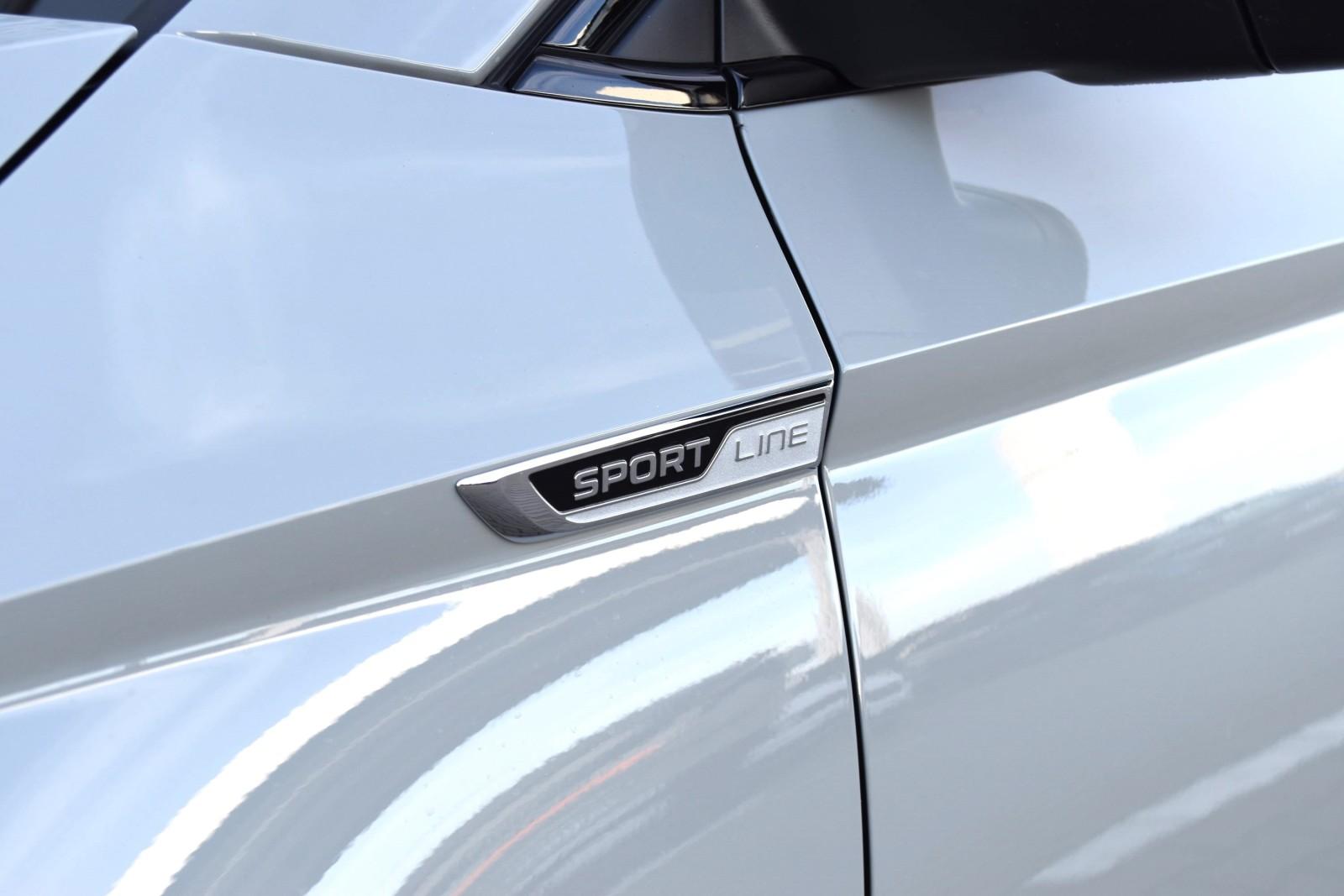 Salon PL 1.5 TSI 150KM Sportline Podgrz.Szyba Fotele Kessy Kamera ACC 39