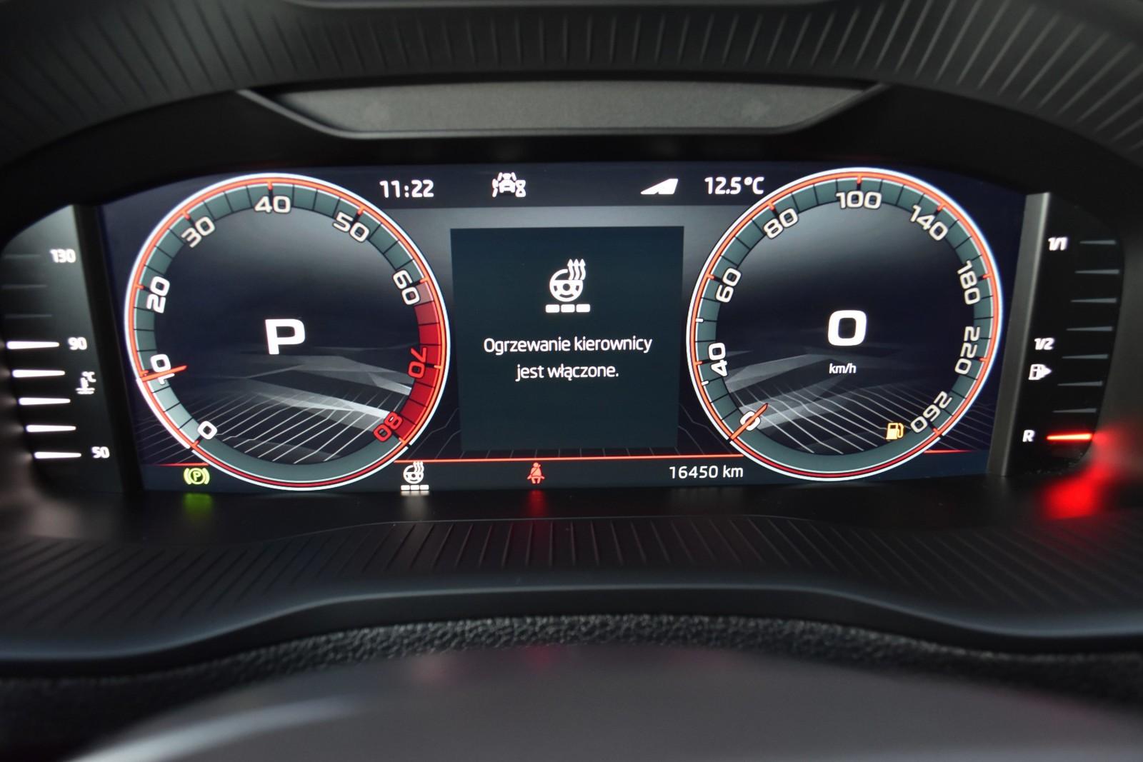 Salon PL 1.5 TSI 150KM Sportline Podgrz.Szyba Fotele Kessy Kamera ACC 28