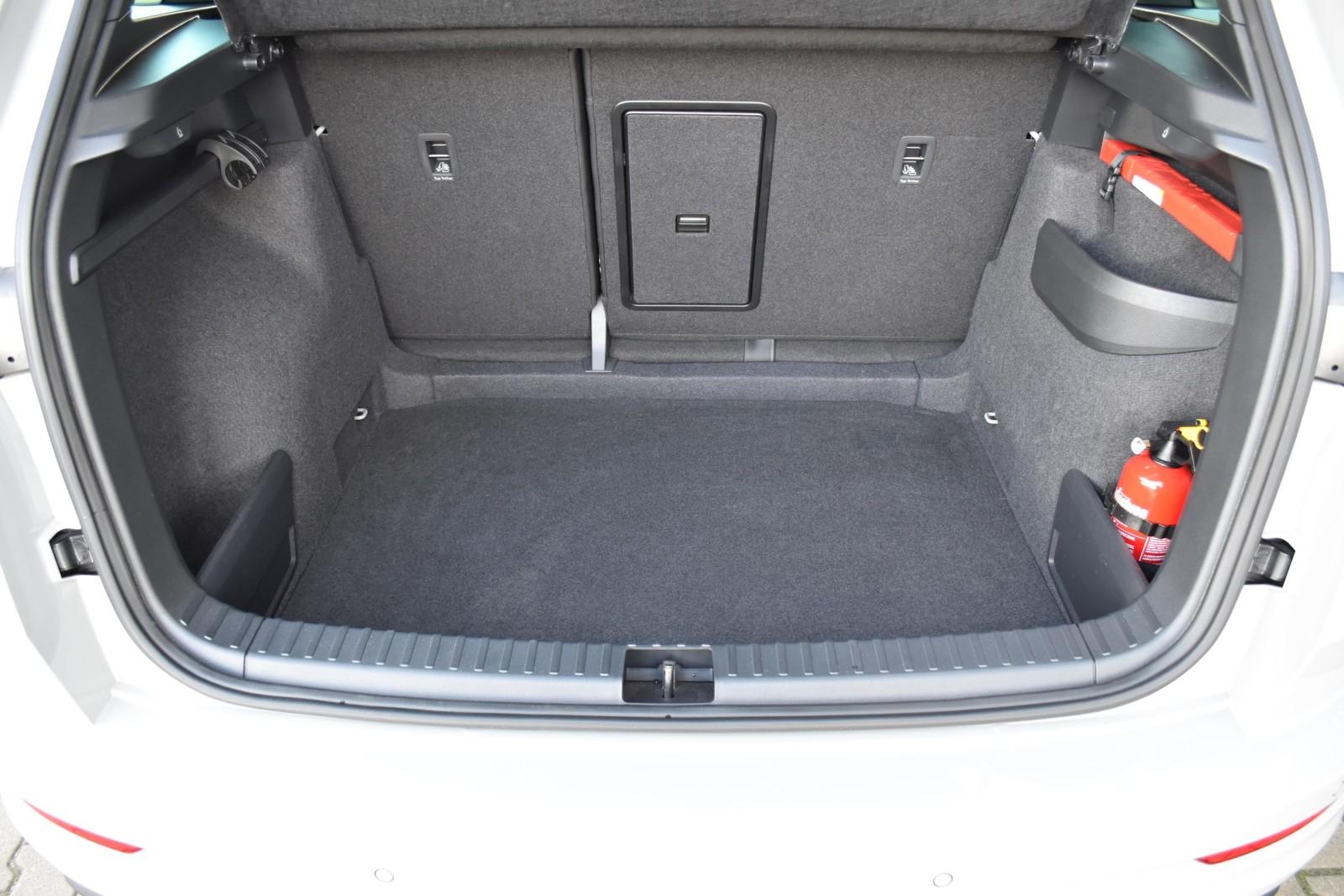 Salon PL 1.5 TSI 150KM Sportline Podgrz.Szyba Fotele Kessy Kamera ACC 35
