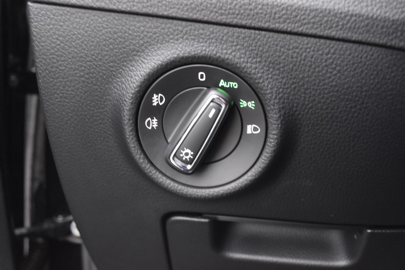 SalonPL 272KM Sportline 4x4 DSG Canton Kessy ACC DCC 19" Navi 23