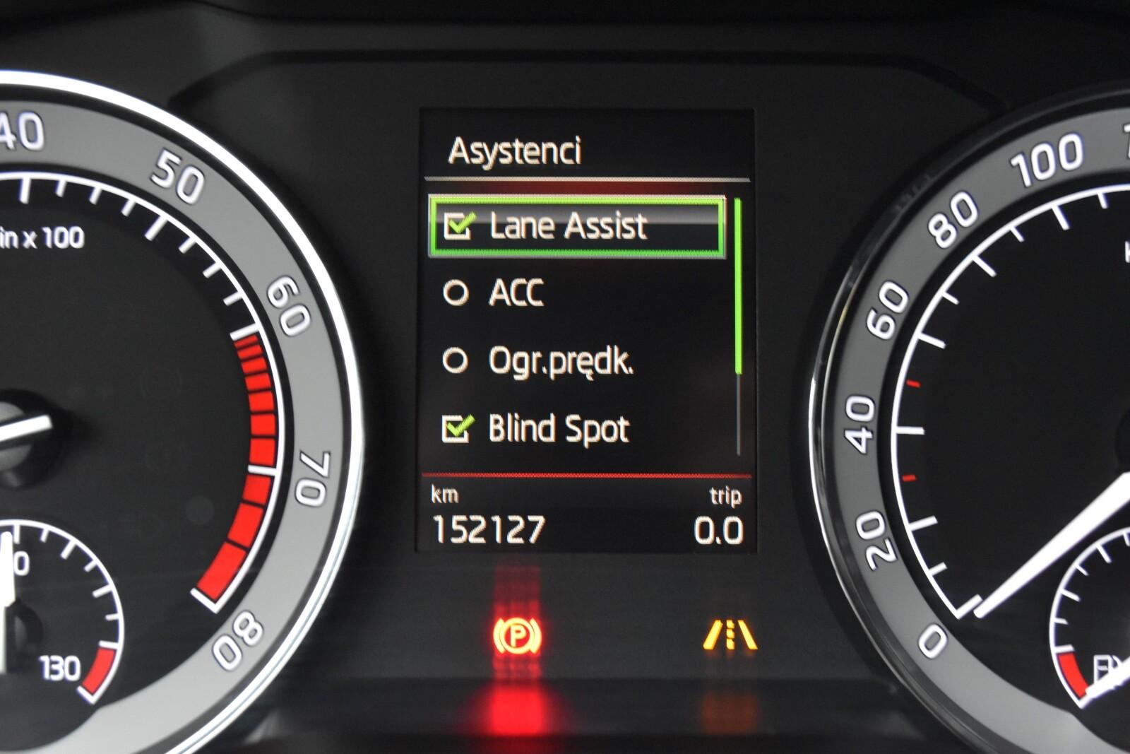 SalonPL 272KM Sportline 4x4 DSG Canton Kessy ACC DCC 19" Navi 27