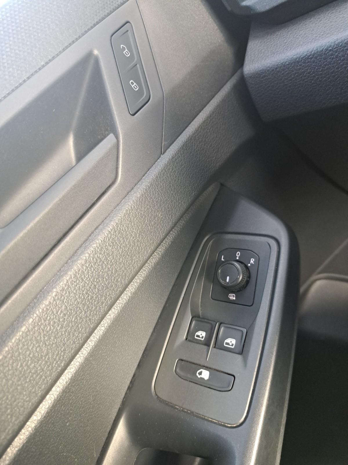 2.0 TDI 102 KM FURGON Start-Stop LED App Salon PL FV23% 25