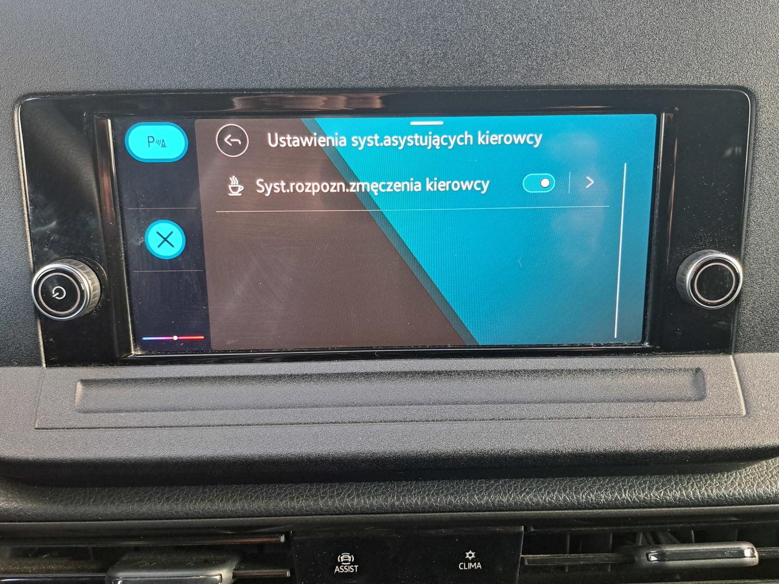 2.0 TDI 102 KM FURGON Start-Stop LED App Salon PL FV23% 18