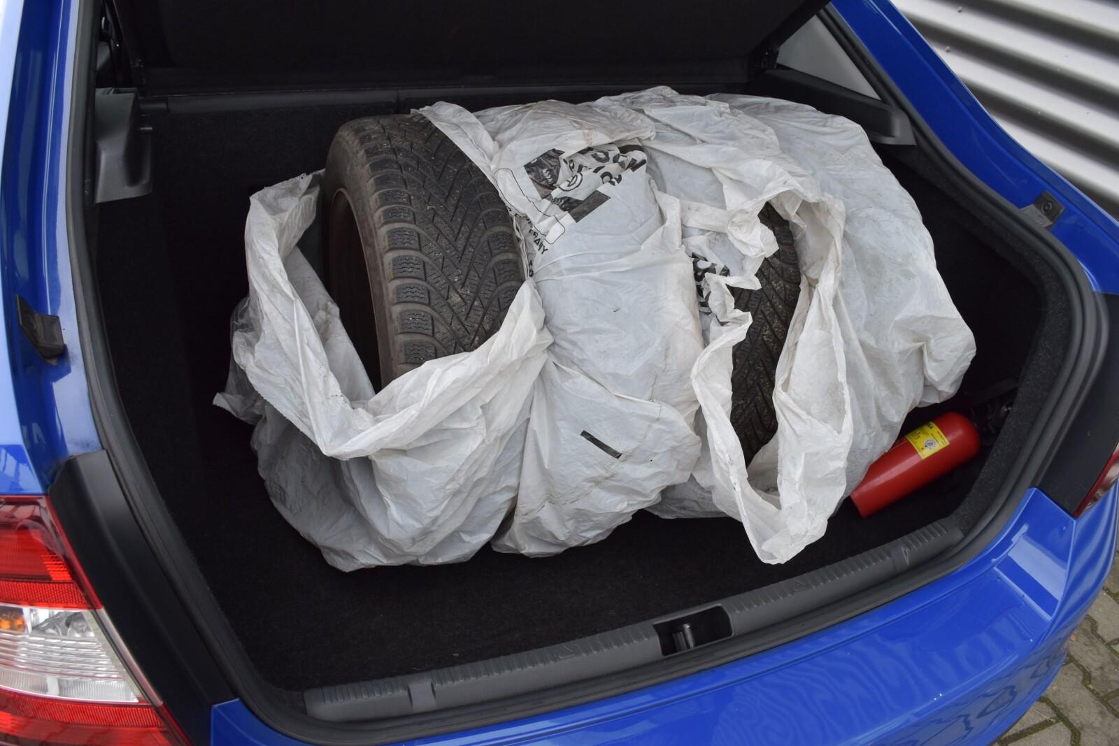 SalonPL 1.0TSI 95KM Ambition Pakiet Audio Limuzyna Czujniki FV23% 26