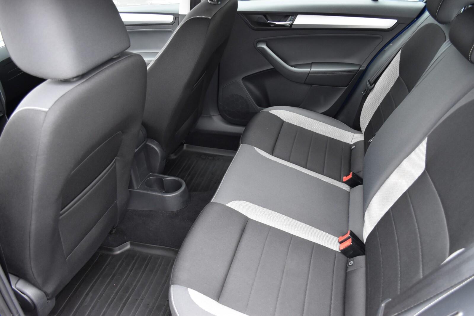 SalonPL 1.0TSI 95KM Ambition Pakiet Audio Limuzyna Czujniki FV23% 24