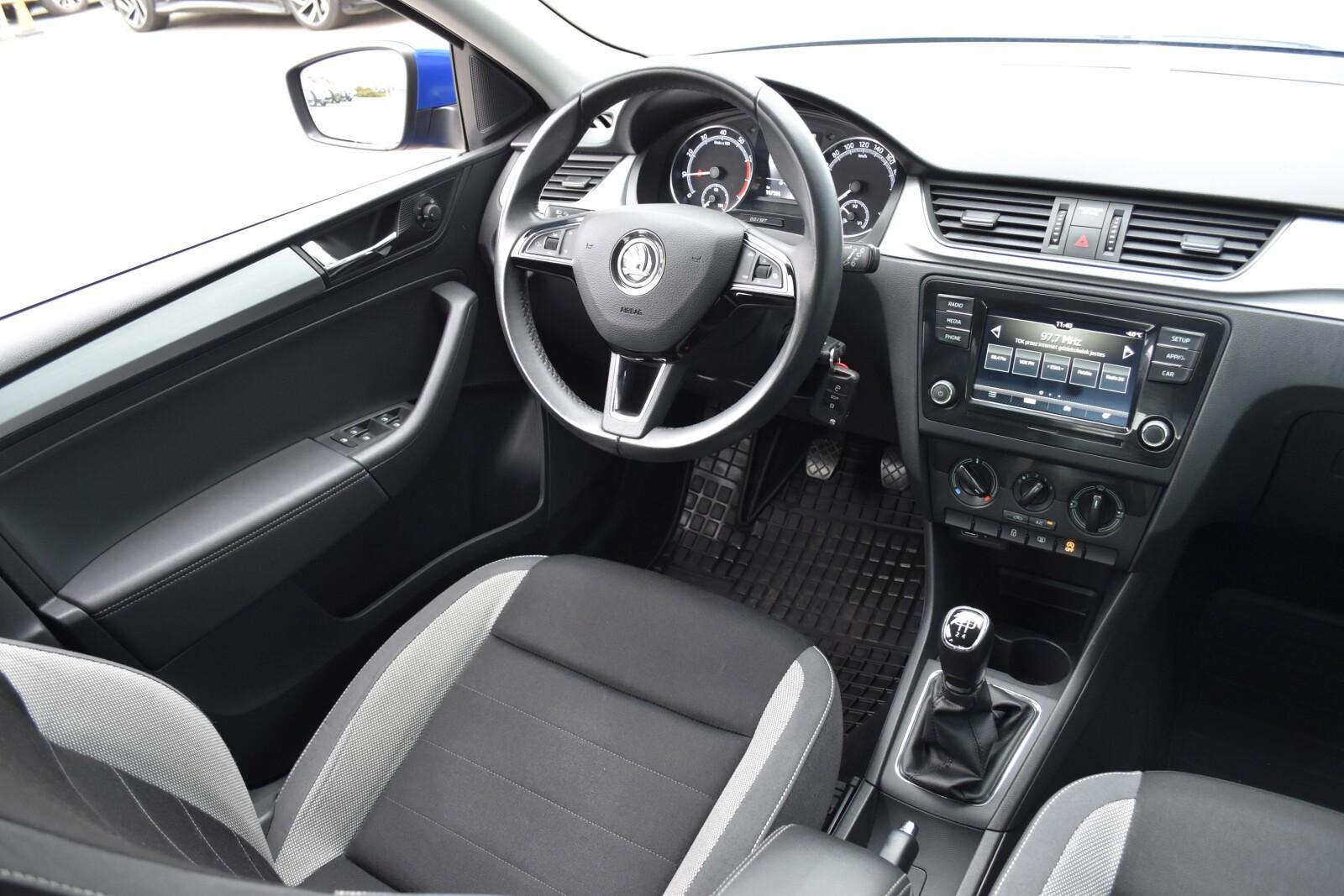 SalonPL 1.0TSI 95KM Ambition Pakiet Audio Limuzyna Czujniki FV23% 8