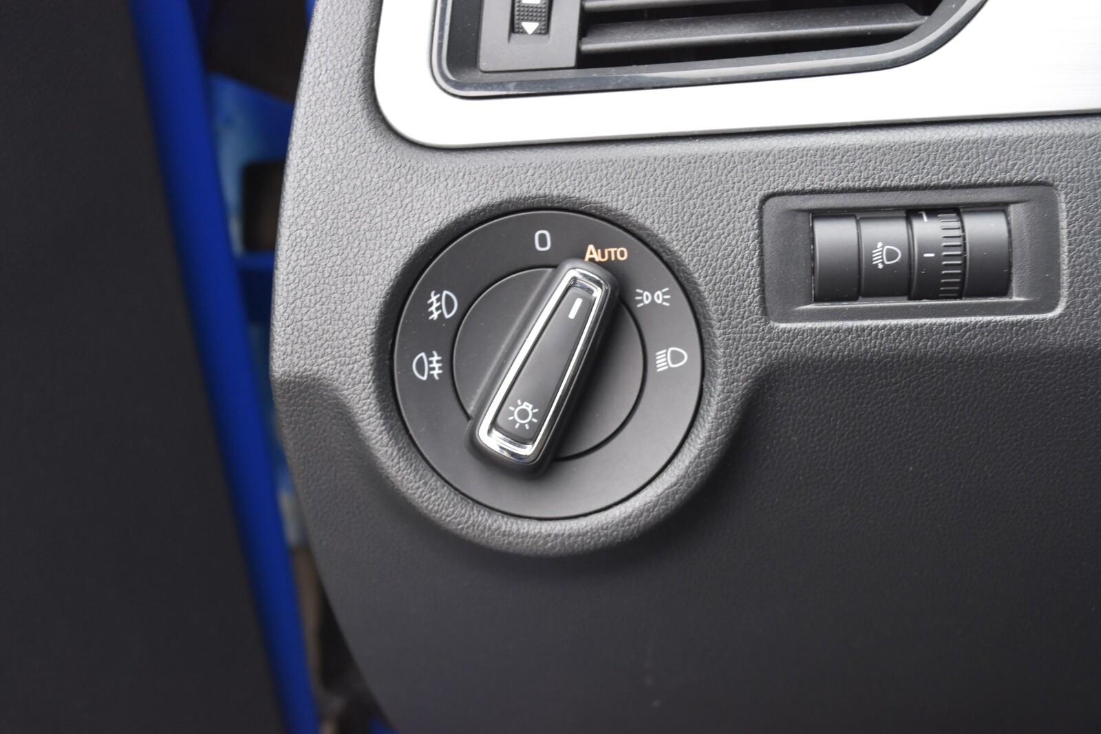 SalonPL 1.0TSI 95KM Ambition Pakiet Audio Limuzyna Czujniki FV23% 18