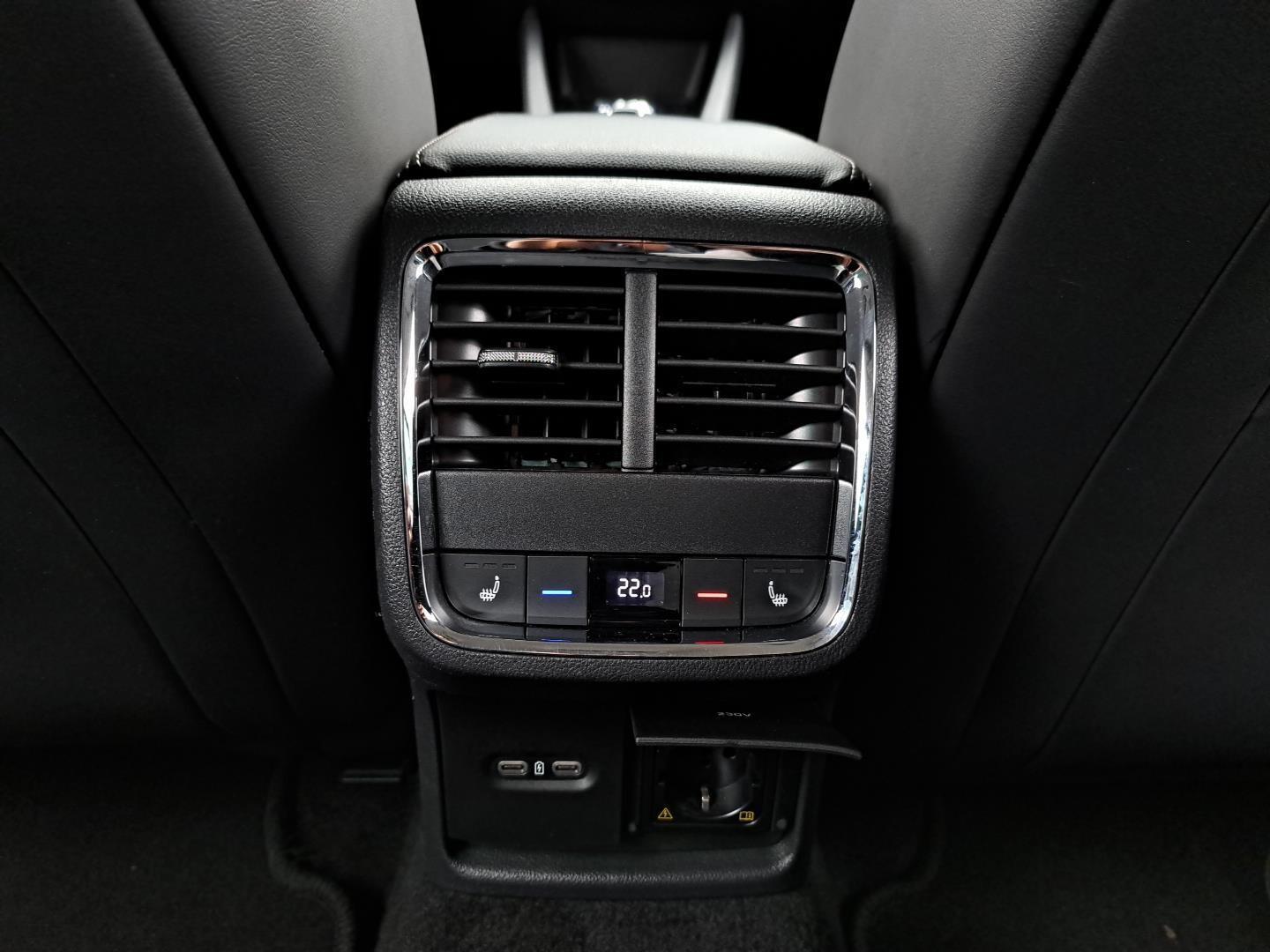 2.0TDI 4x4 200KM Scout Kamera HeadUp 230V ACC 4podgrzew.Fot. ASO FV23% 18