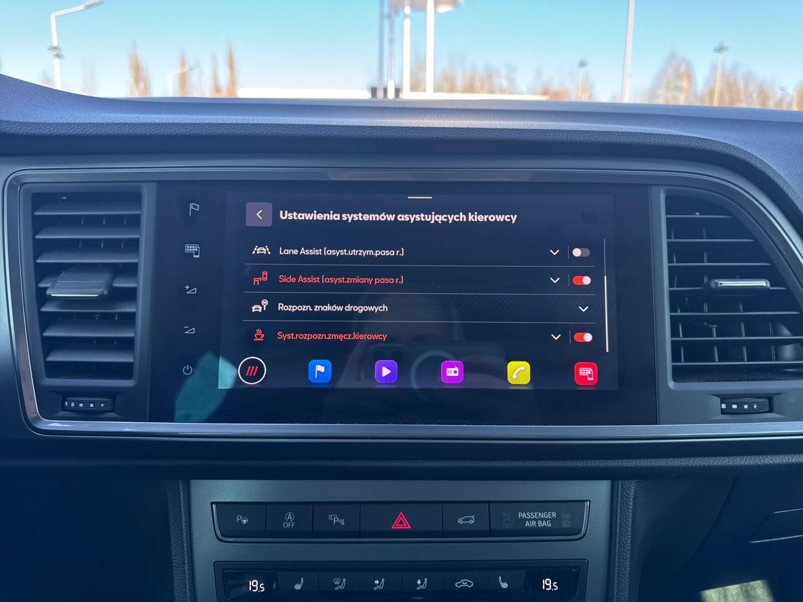 4Drive App Keyless Kamera 360 LED Tempomat Nawigacja 30