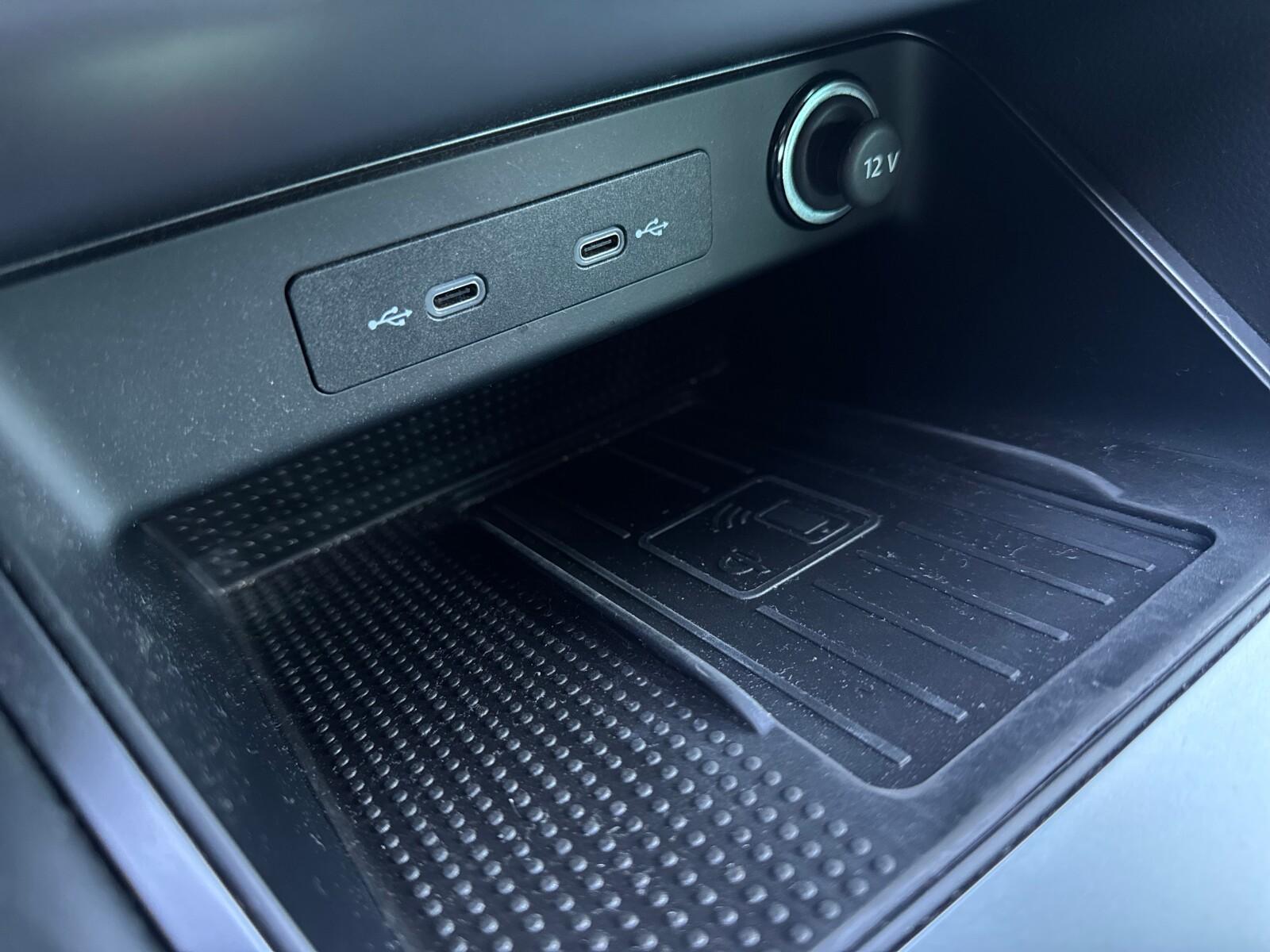 4Drive App Keyless Kamera 360 LED Tempomat Nawigacja 34