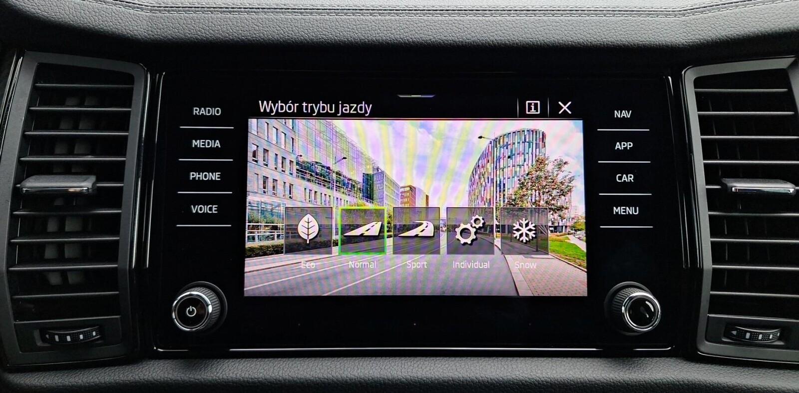 4x4 2.0TSI 190KM DSG LED/KameraCofania/SmartInterFace/Hak/Ambiente 20